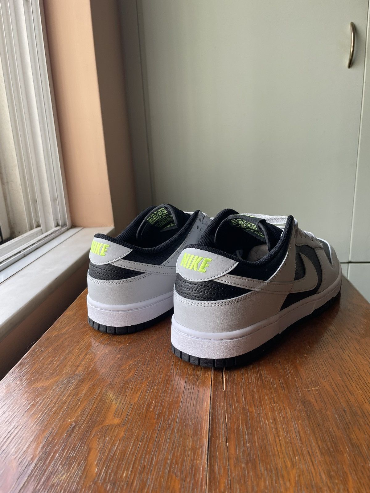 Nike Nike Dunk Low - Black / Grey / Volt Size US 10.5 / EU 43-44 - 4 Thumbnail