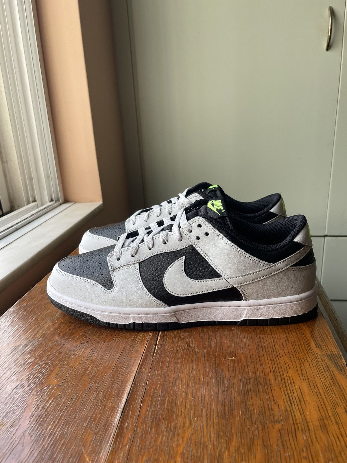 Nike Nike Dunk Low - Black / Grey / Volt Size US 10.5 / EU 43-44 - 1 Thumbnail