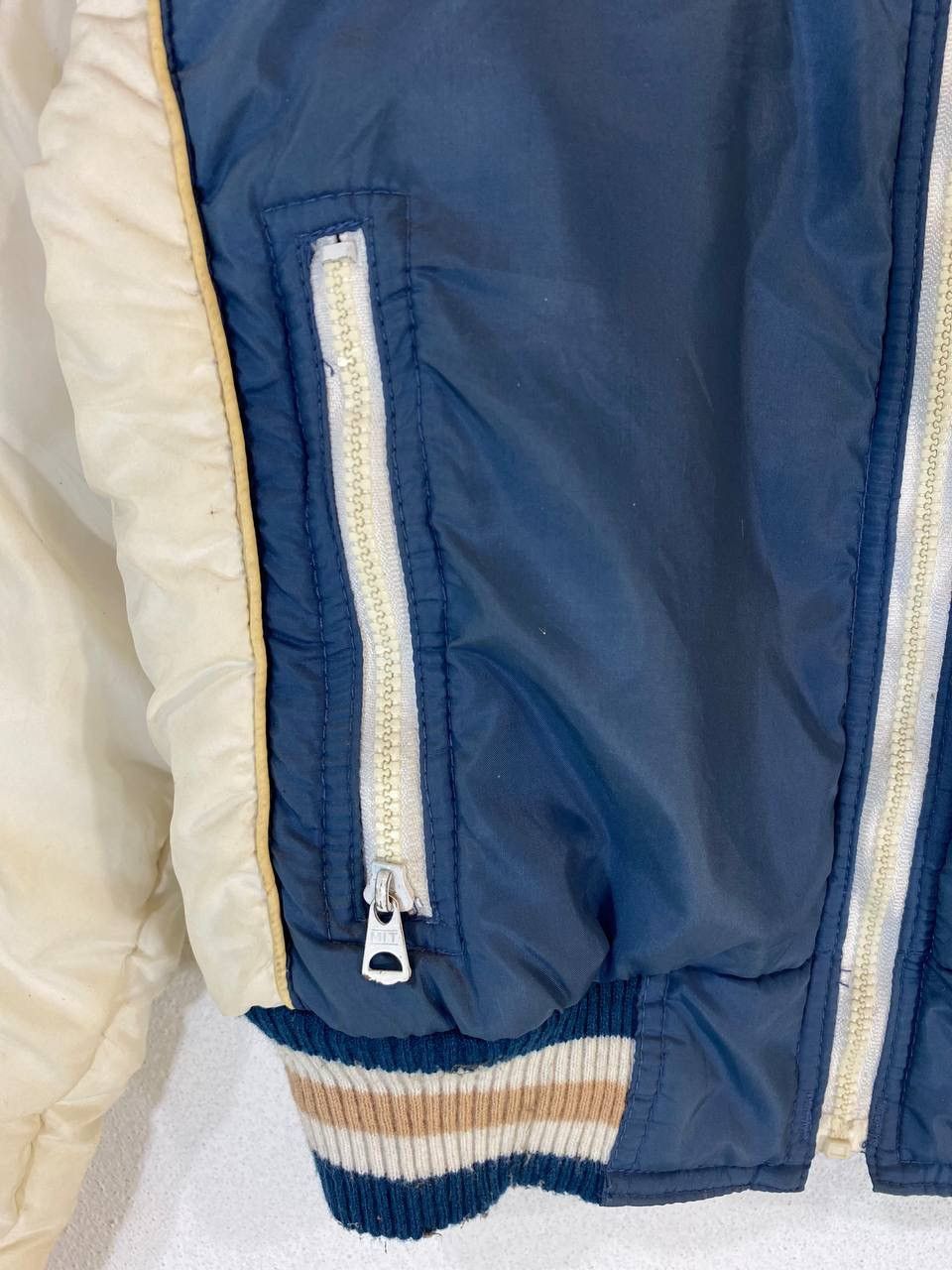 Vintage Vintage Zayre Nylon Puffer Racing Jacket Nice Design Size US M / EU 48-50 / 2 - 8 Thumbnail