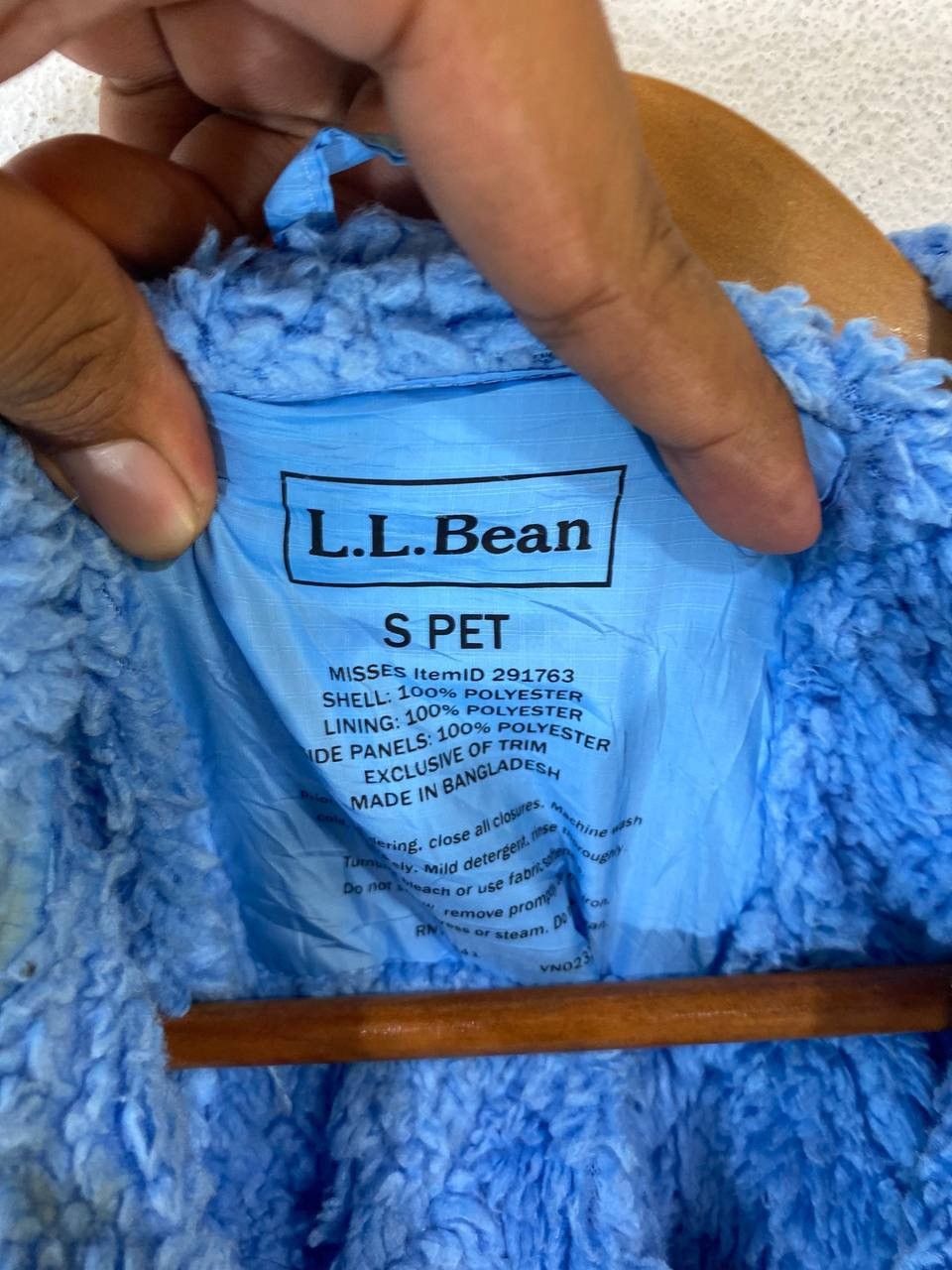 LL Bean Sleeveless Fleece lining Very Nice Design