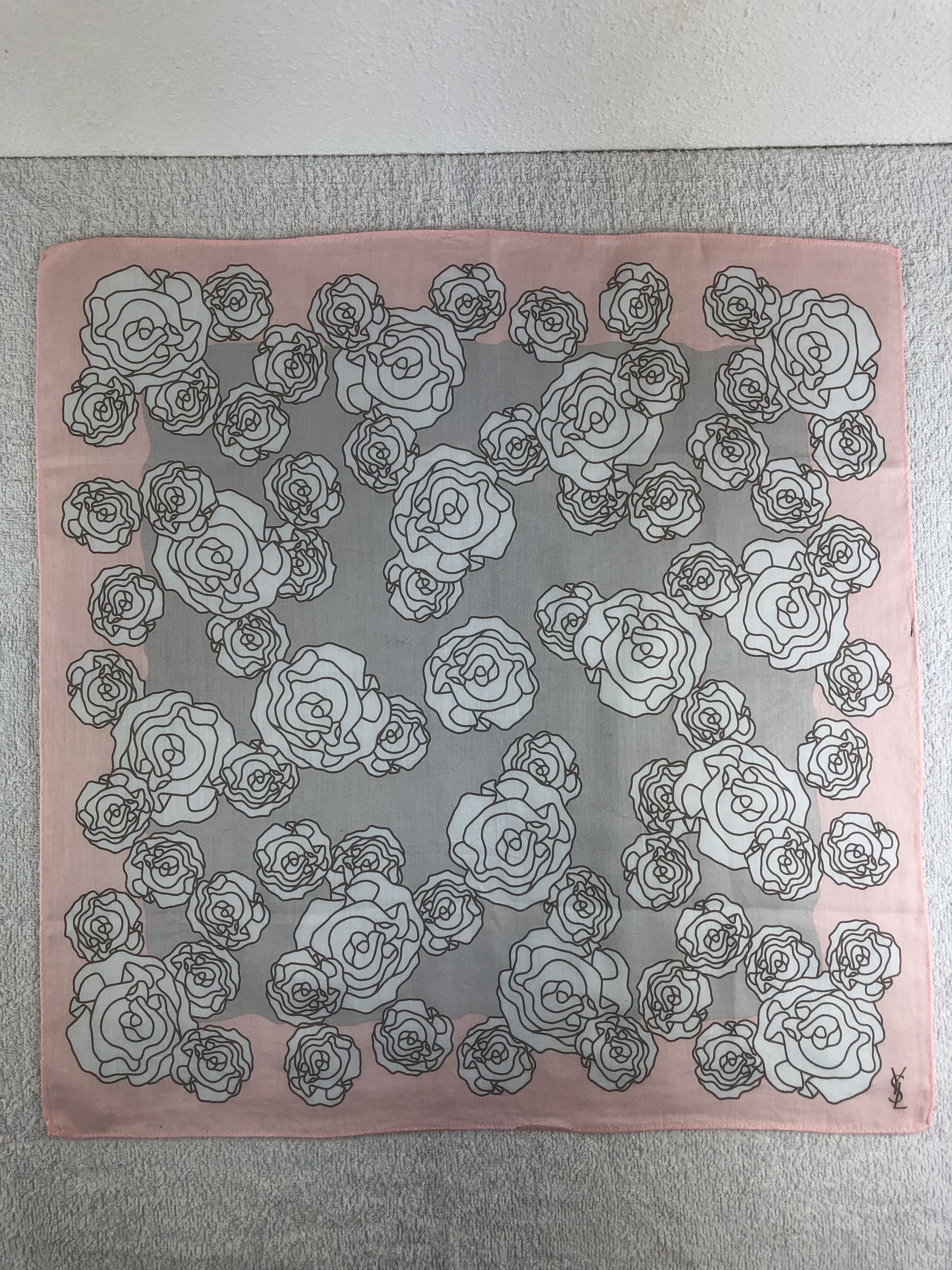 Yves Saint Laurent YSL Floral Handkerchief / Bandana / Neckerchief C325 Size ONE SIZE - 3 Thumbnail