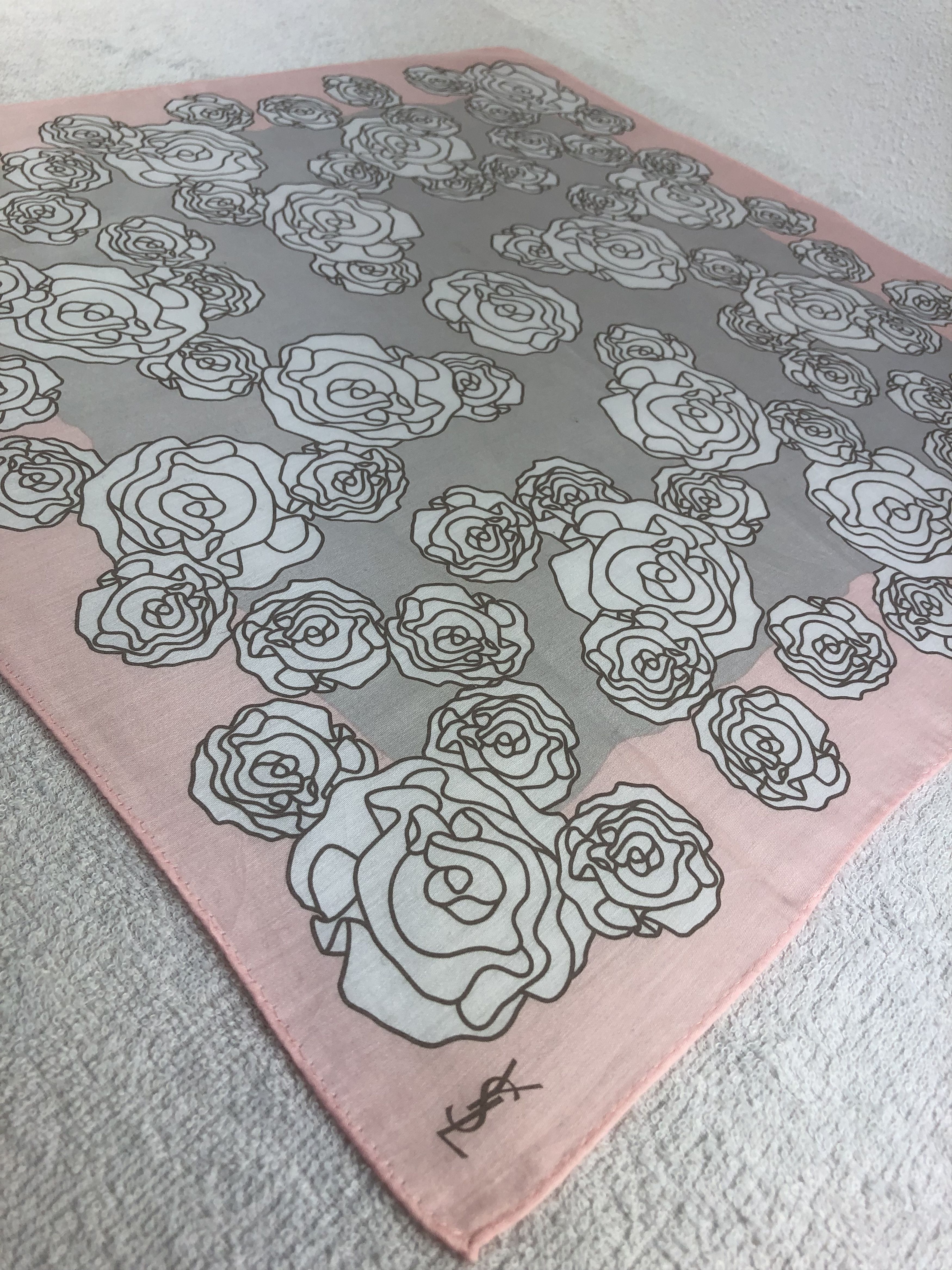 Yves Saint Laurent YSL Floral Handkerchief / Bandana / Neckerchief C325 Size ONE SIZE - 4 Thumbnail