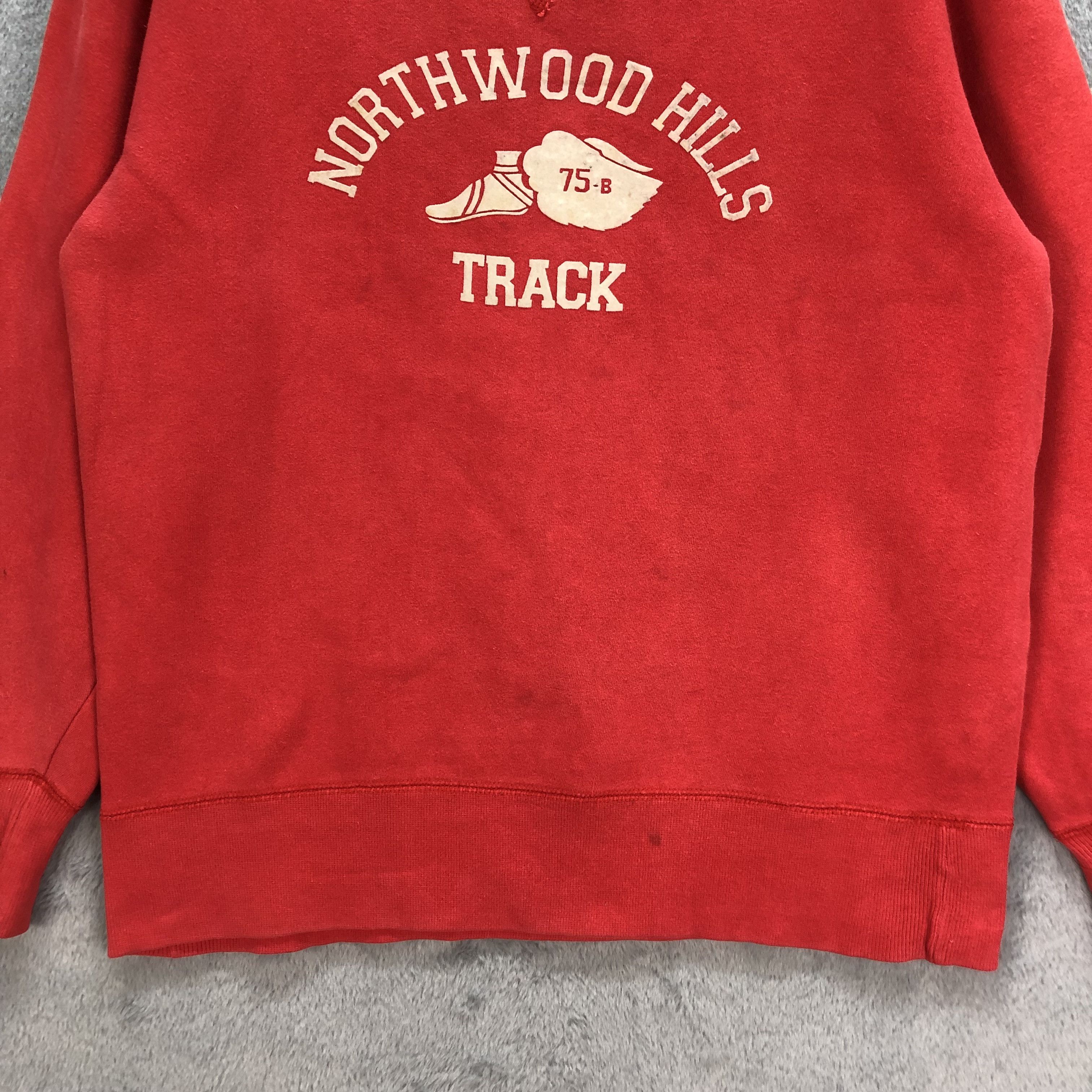 Vintage NORTHWOOD HILLS TRACK WING SHOES LOGO SWEATSHIRTS #6769-86 Size US L / EU 52-54 / 3 - 4 Thumbnail
