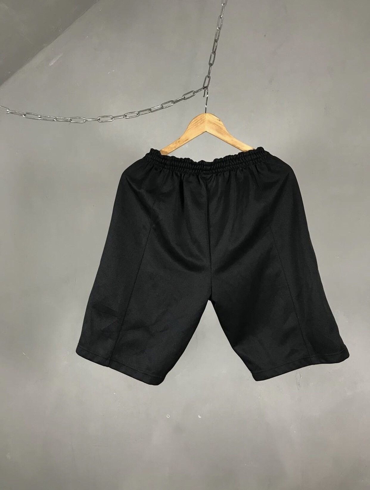 Nike Nike swoosh streetwear vintage black shorts Size US 30 / EU 46 - 7 Thumbnail