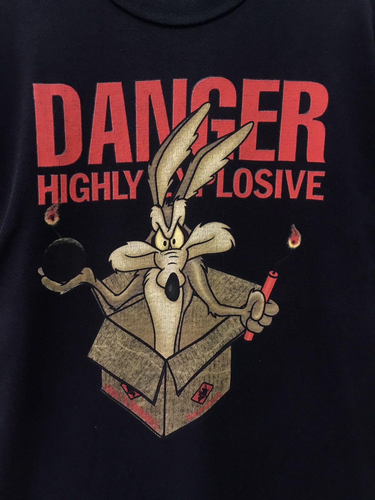 Cartoon Network Vintage Looney Tunes Explosive Coyote T-shirts Size US L / EU 52-54 / 3 - 4 Thumbnail