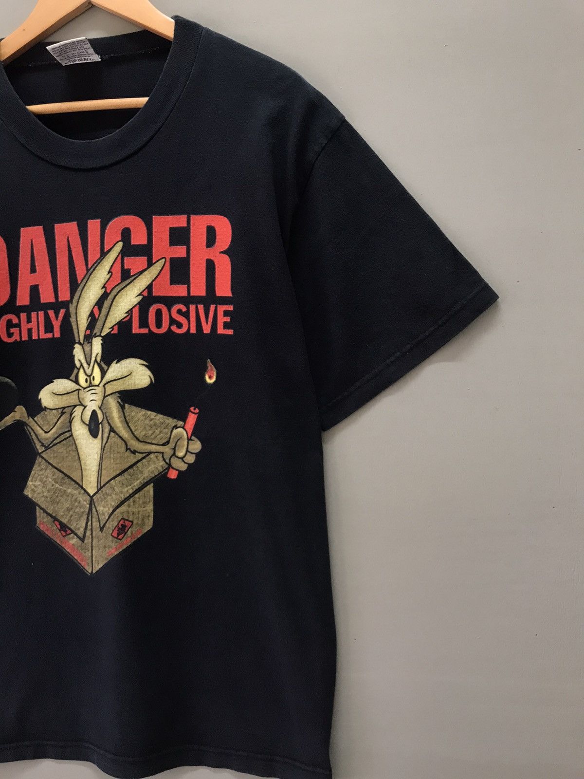 Cartoon Network Vintage Looney Tunes Explosive Coyote T-shirts Size US L / EU 52-54 / 3 - 3 Thumbnail
