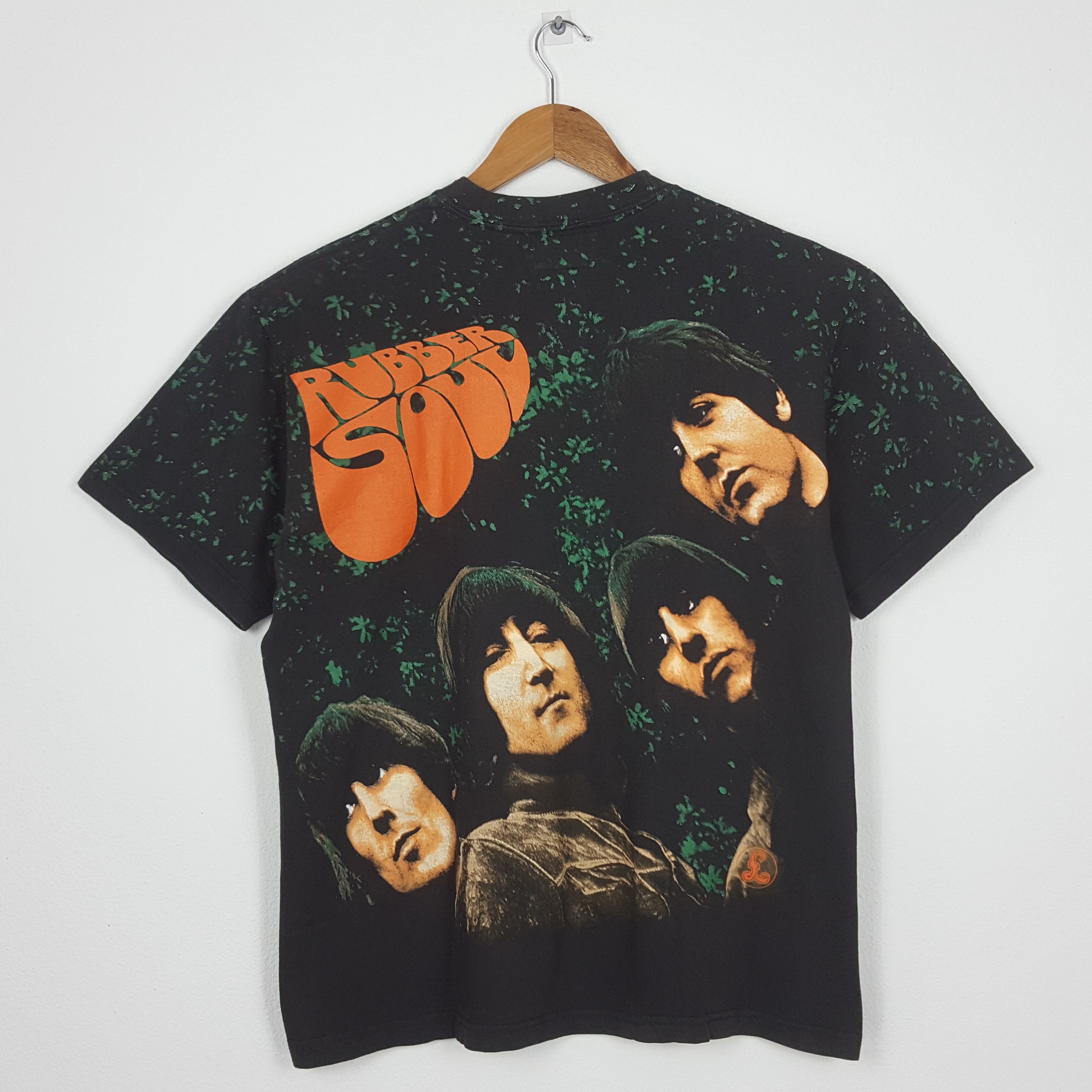 Band Tees × Vintage Vintage 90's THE BEATLES English Rock Band Full Print Tees Size US L / EU 52-54 / 3 - 3 Thumbnail