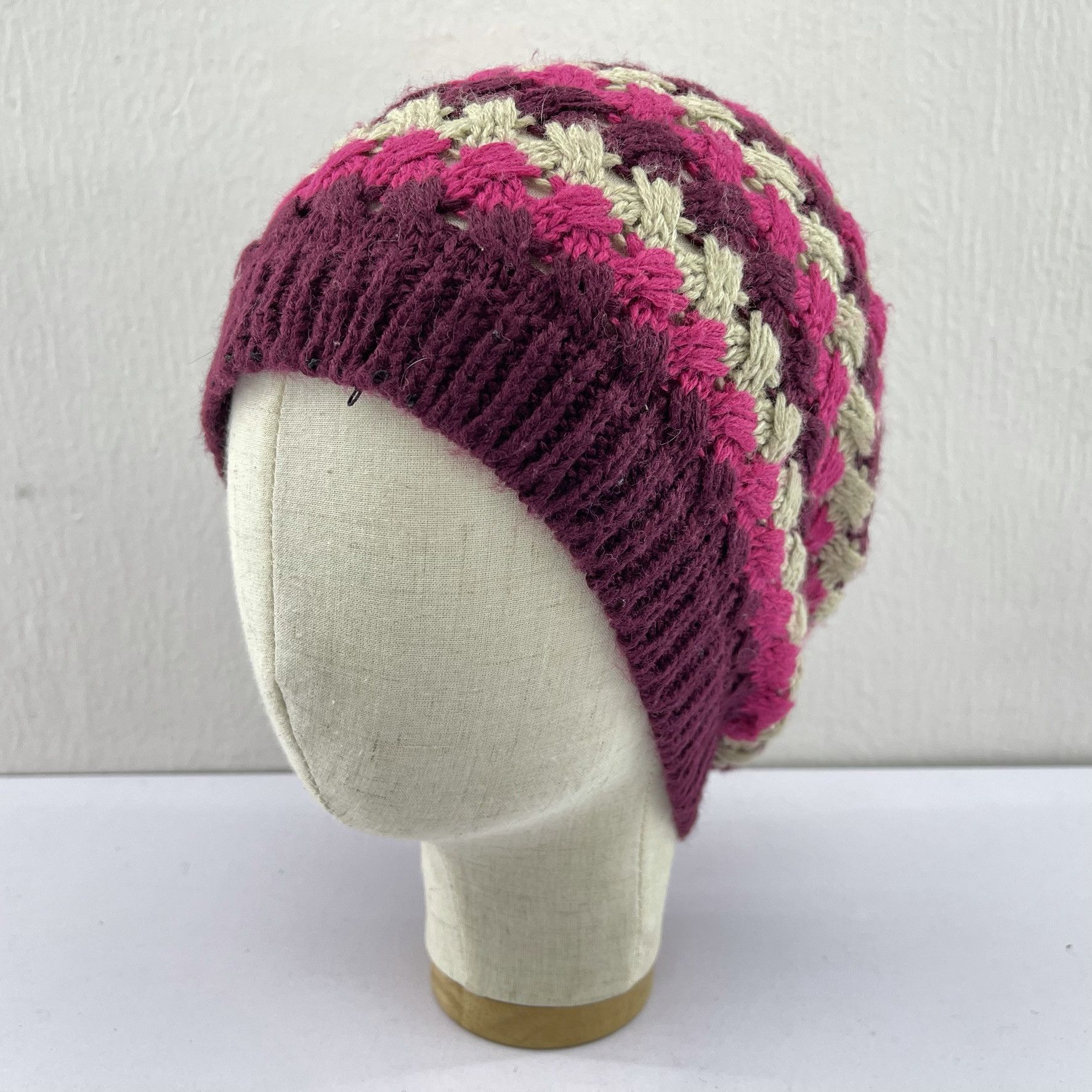 Forever 21 Forever 21 Nice Design Beanie Hats-BH2241 Size ONE SIZE - 1 Thumbnail