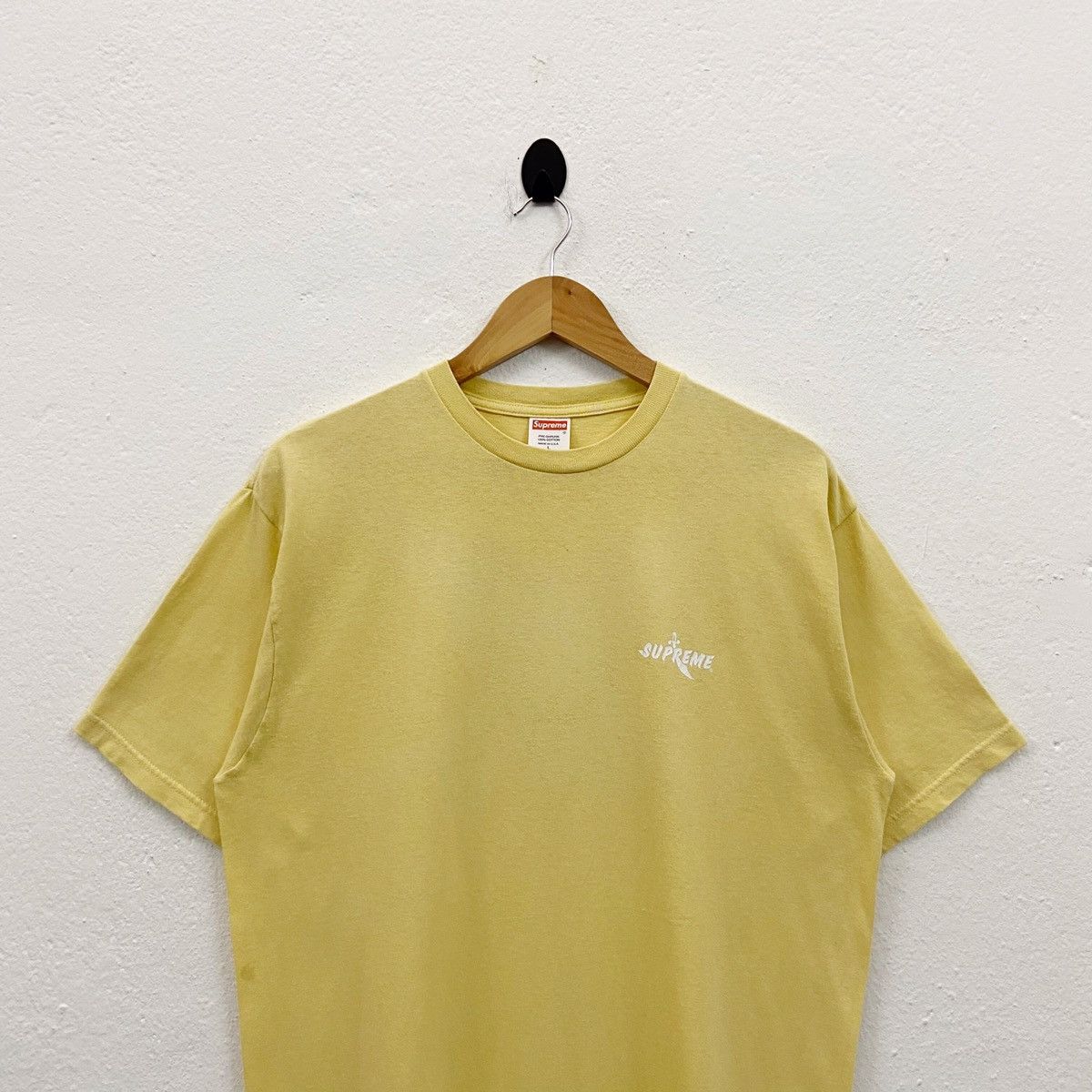 Supreme × Vintage Rare OG Vintage Supreme Skull And Sword Tshirt Size US L / EU 52-54 / 3 - 9 Thumbnail