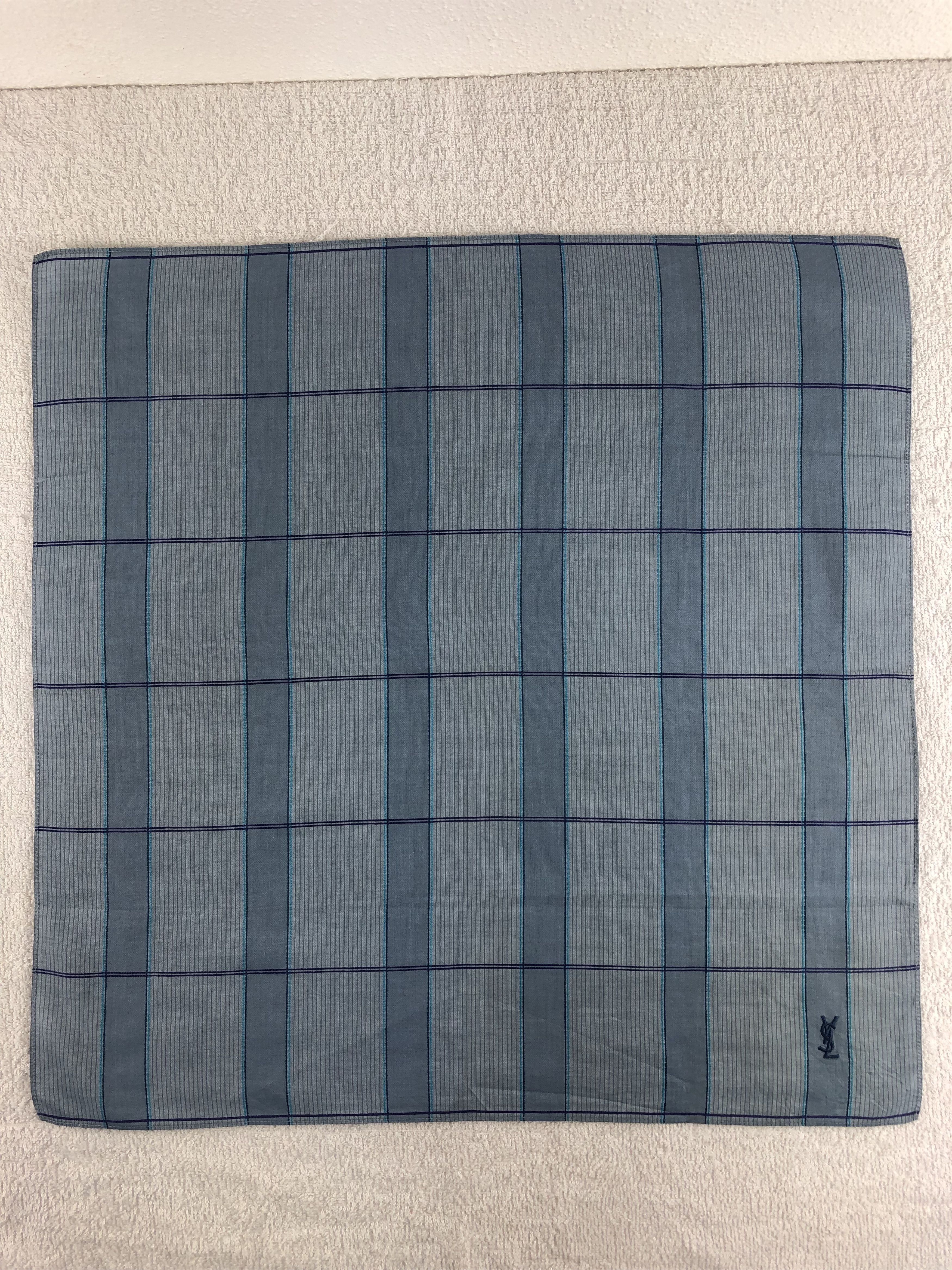 Yves Saint Laurent Yves Saint Laurent Handkerchief / Bandana / Neckerchief C300 Size ONE SIZE - 3 Thumbnail