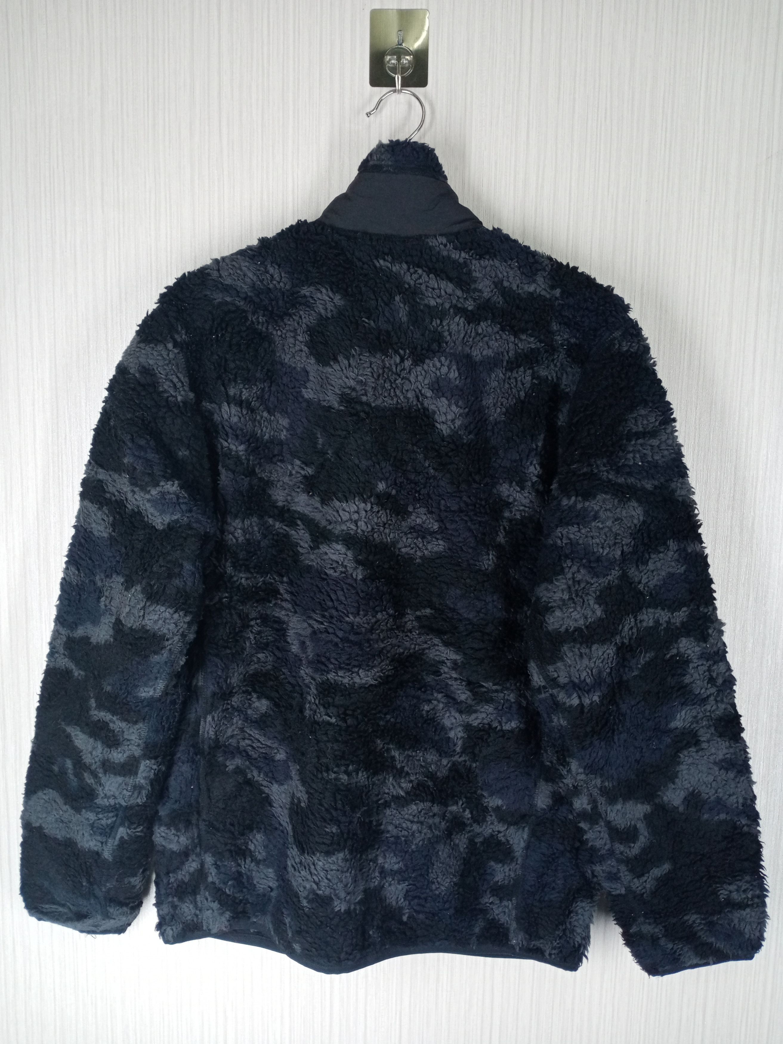 Uniqlo Uniqlo Sherpa Fleece Camo Jacket Size US L / EU 52-54 / 3 - 4 Thumbnail