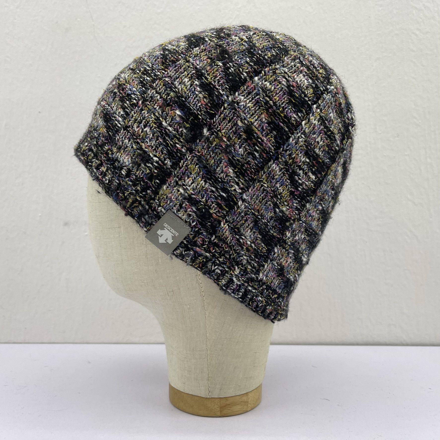 Descente Descente Nice Design Beanie Hats-BH4143 Size ONE SIZE - 4 Thumbnail