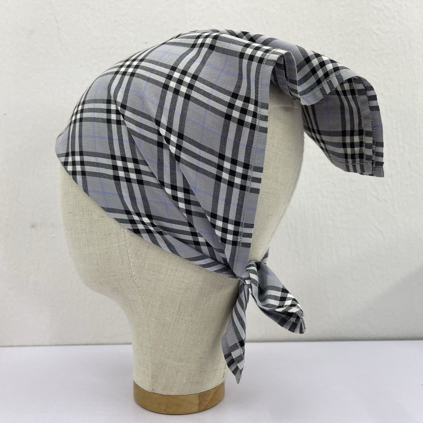 Burberry Burberrys Headscarf/Handkerchief/Neckerchief-4099 Size ONE SIZE - 2 Thumbnail