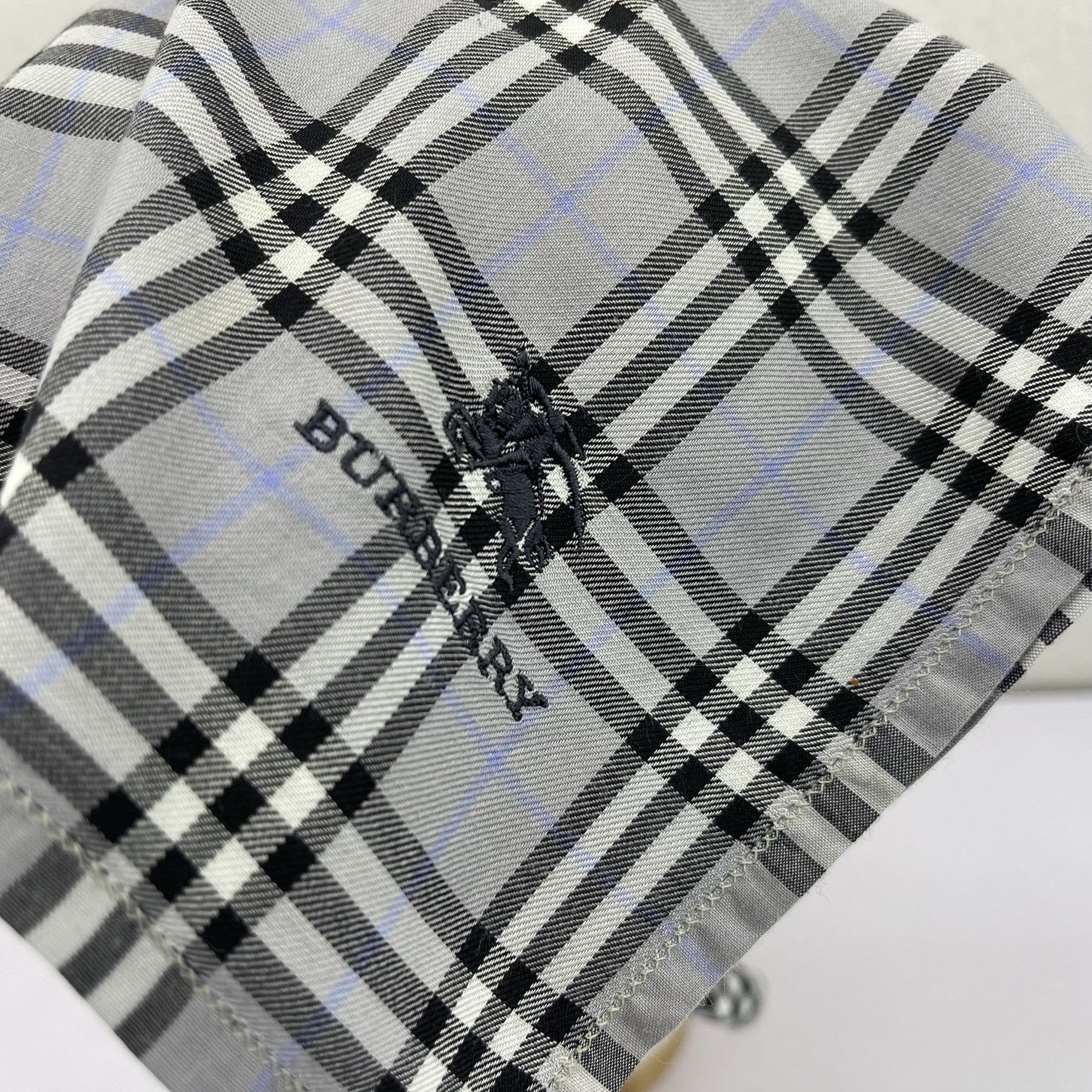 Burberry Burberrys Headscarf/Handkerchief/Neckerchief-4099 Size ONE SIZE - 4 Thumbnail