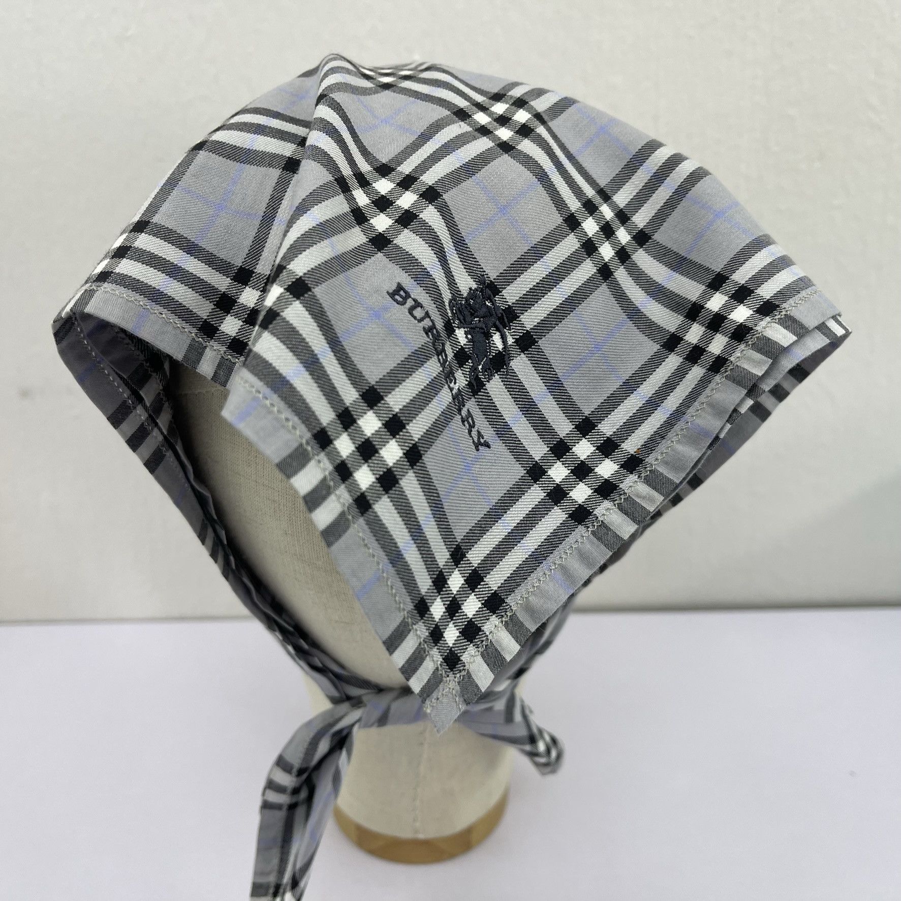 Burberry Burberrys Headscarf/Handkerchief/Neckerchief-4099 Size ONE SIZE - 3 Thumbnail