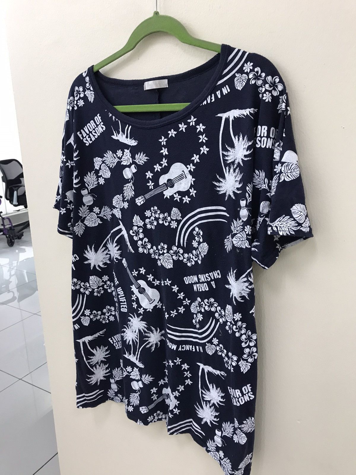 Vintage Favour Of Seasons Surf Style T Shirt Size US L / EU 52-54 / 3 - 4 Thumbnail