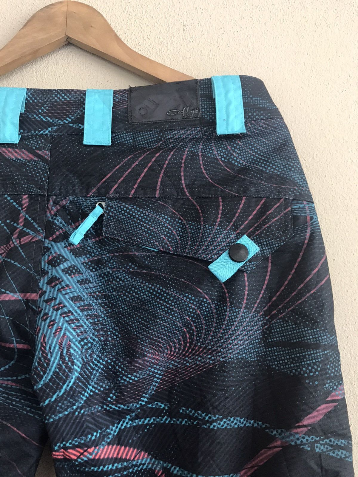 Oakley thinsulate insulation snowboard pants