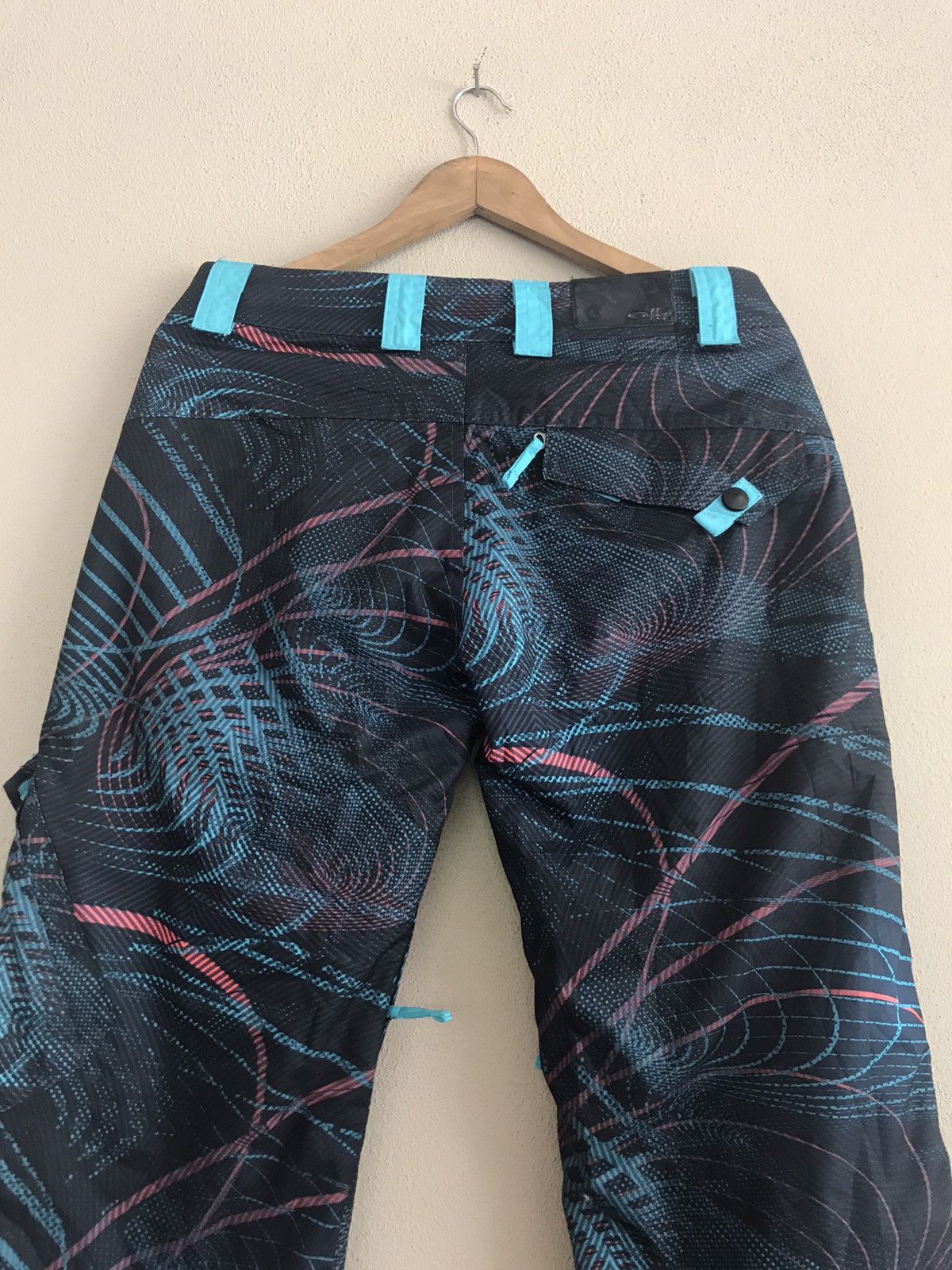 Oakley thinsulate insulation snowboard pants