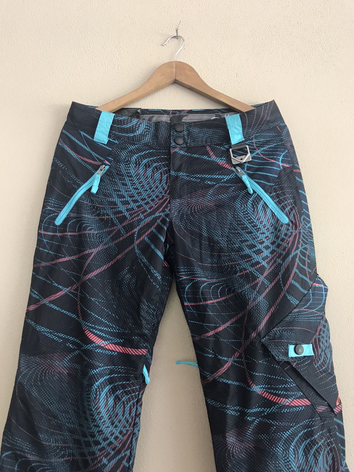 Oakley thinsulate insulation snowboard pants