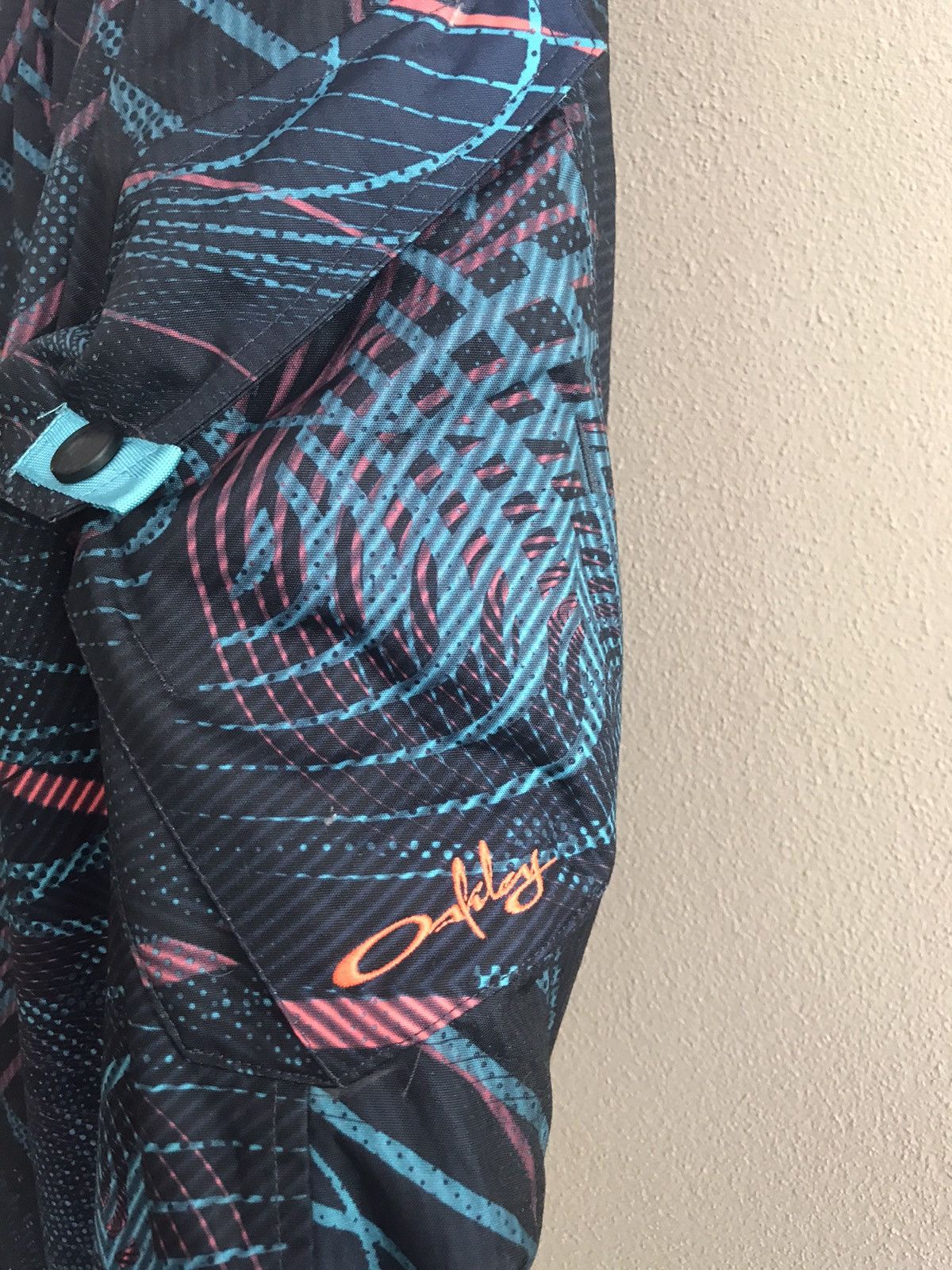Oakley thinsulate insulation snowboard pants