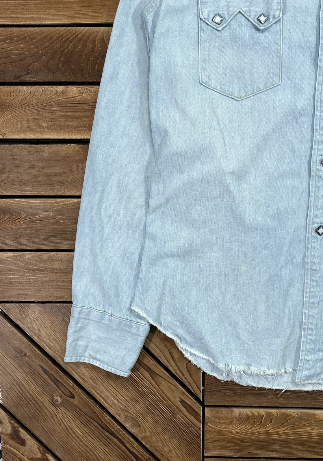 Levi's × Levi's Vintage Clothing × Vintage Vintage Levis Big E Stone Button Faded Style Size M Size US M / EU 48-50 / 2 - 4 Thumbnail