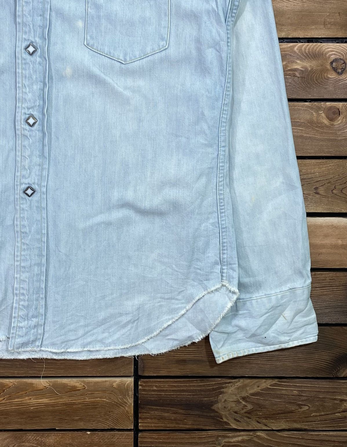 Levi's × Levi's Vintage Clothing × Vintage Vintage Levis Big E Stone Button Faded Style Size M Size US M / EU 48-50 / 2 - 3 Thumbnail