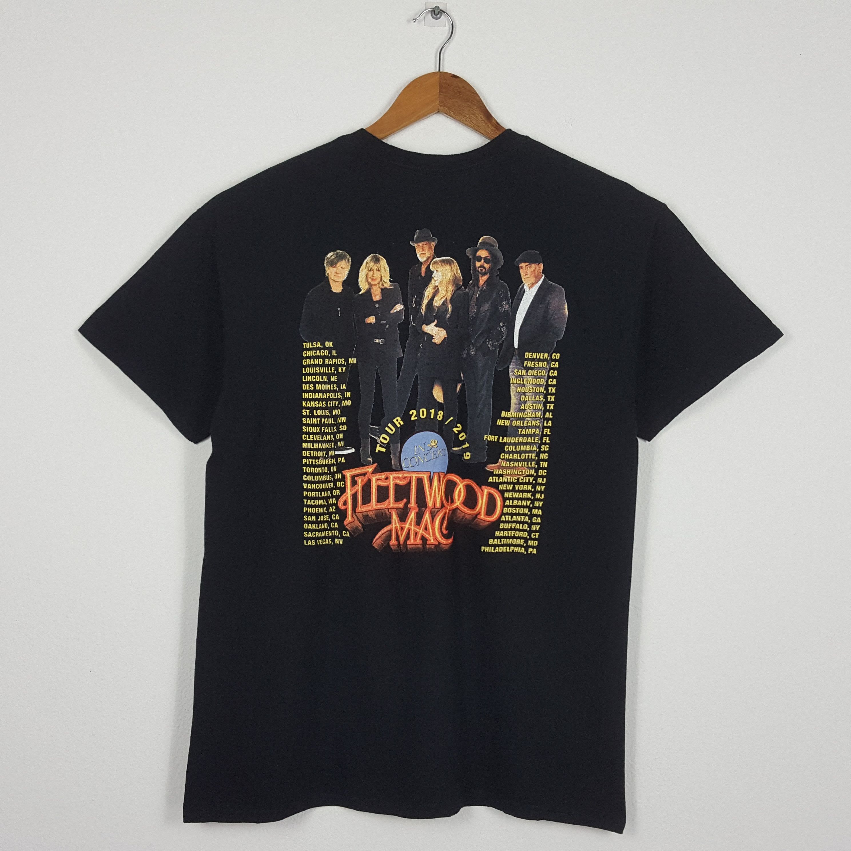 Band Tees × Vintage Vintage FLEETWOOD MAC British-American Rock Band Tour Tees Size US L / EU 52-54 / 3 - 1 Thumbnail
