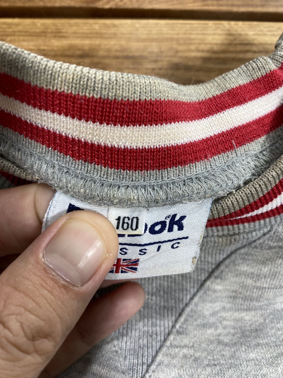 Reebok × Vintage Vintage Reebok Crop Kid Size Big Logo Sweatshirt Size 160 Size US XS / EU 42 / 0 - 6 Thumbnail