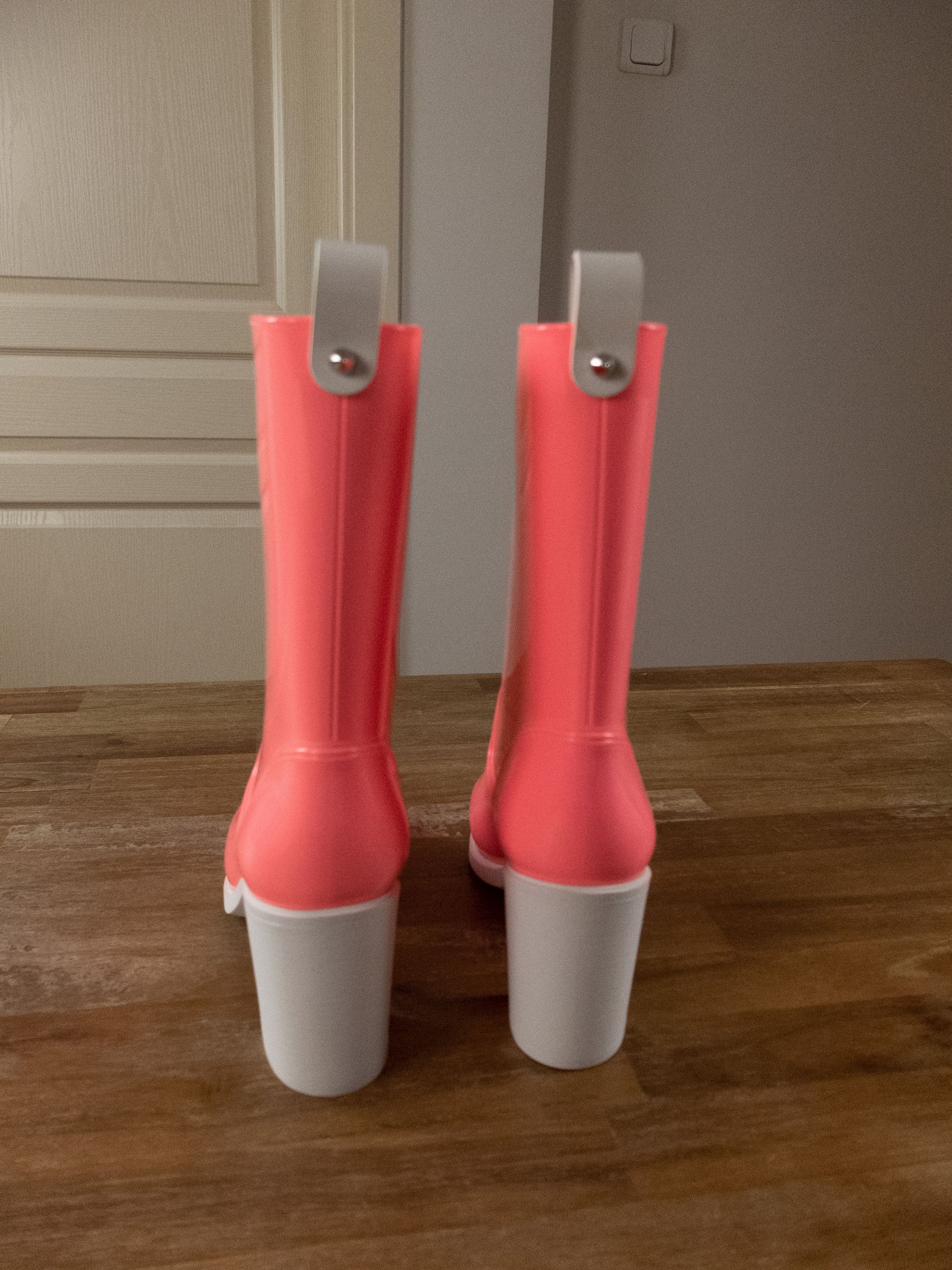 Christian Louboutin CHRISTIAN LOUBOUTIN Loubirain 70 pink PVC rain boots 10 40 Size US 10 / IT 40 - 8 Thumbnail