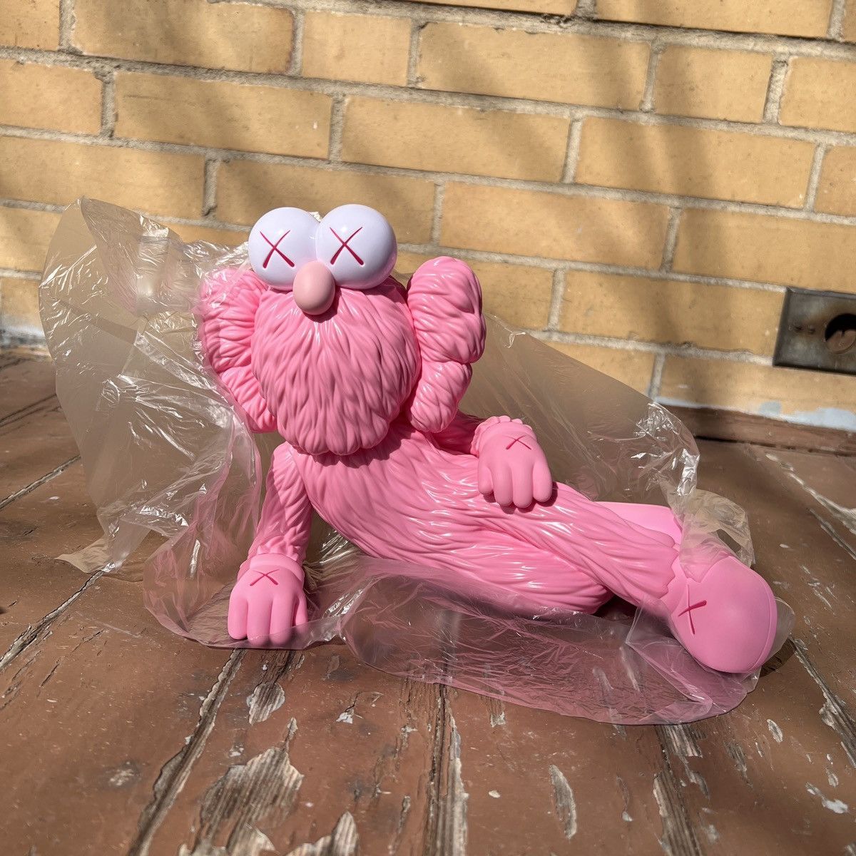 image of Kaws Pink Time Off Bff Figure, Men's