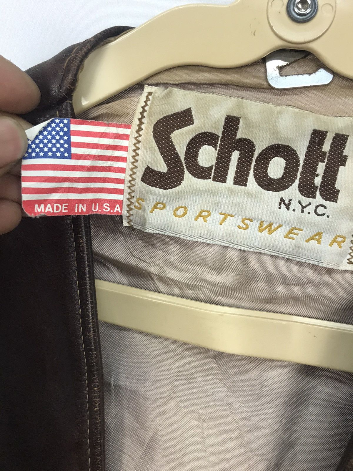Leather × Schott × Vintage Vintage Schott leather vest distressed Size US S / EU 44-46 / 1 - 4 Thumbnail