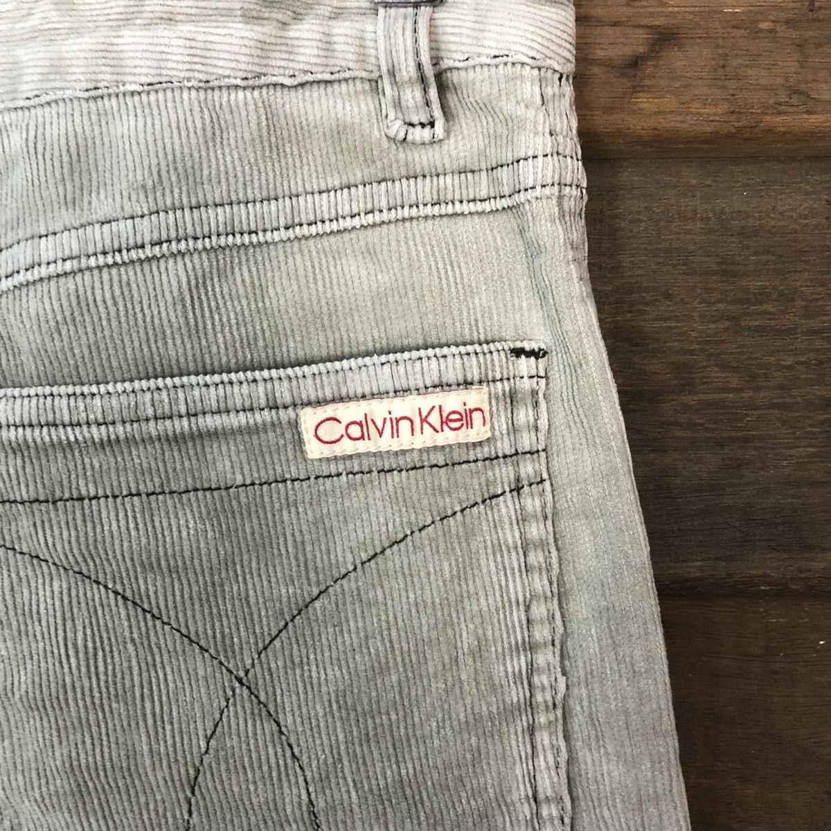 Calvin Klein Calvin Klein vintage White Conduroi Pants #7068 Size US 27 - 12 Thumbnail