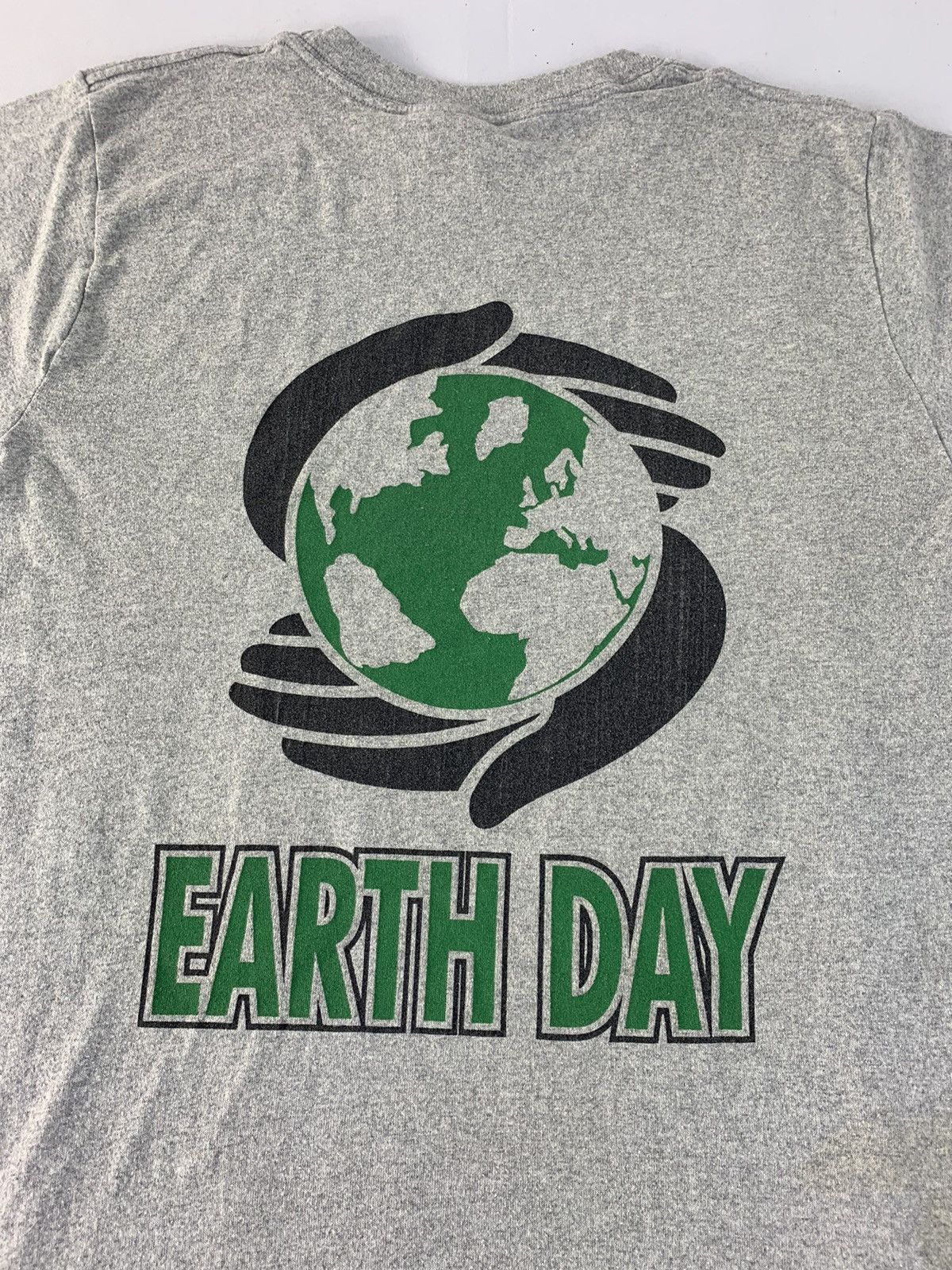 Vintage 90s Boo Weevil Earth Day 50/50 Big Logo Promo Tee Size US S / EU 44-46 / 1 - 2 Thumbnail