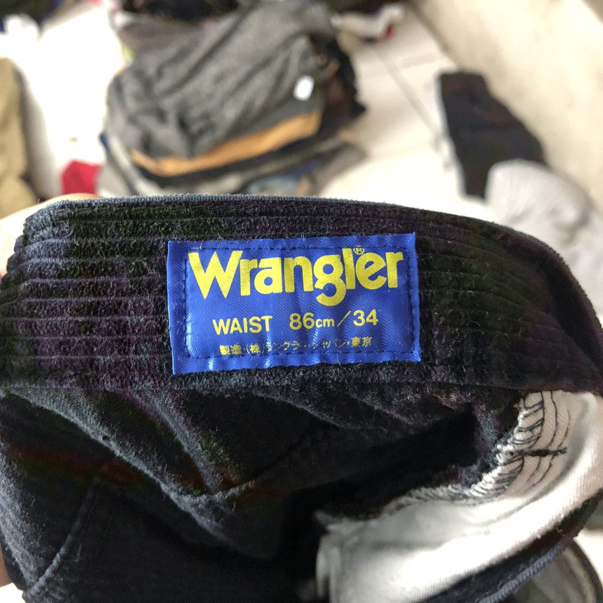 Vintage Wrangler Dark Blue vintage Conduroi Pants #7072 Size US 33 - 13 Thumbnail