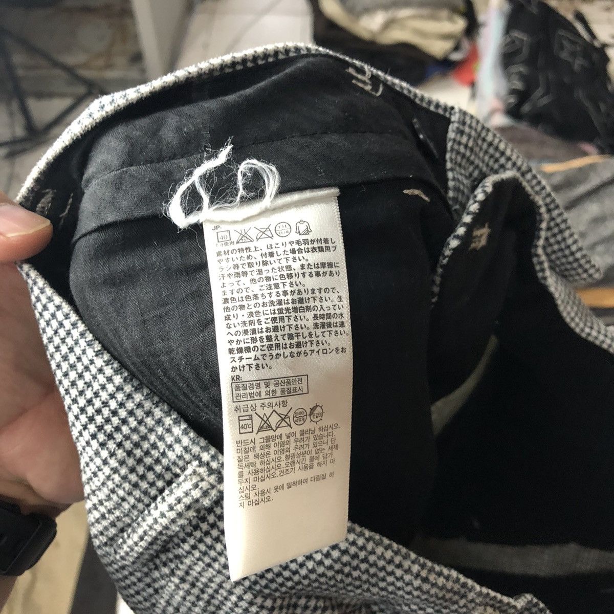 Japanese Brand Japanese Brand Checkred Casual Pants #7077 Size US 29 - 13 Thumbnail
