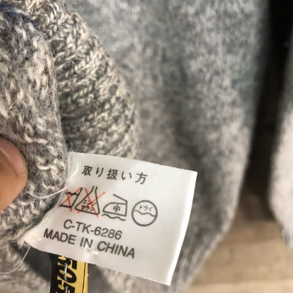 Homespun Knitwear × Japanese Brand × Vintage Lucky Strike vintage mohair Grey Knitwear sweatshirt #5898 Size US L / EU 52-54 / 3 - 14 Thumbnail