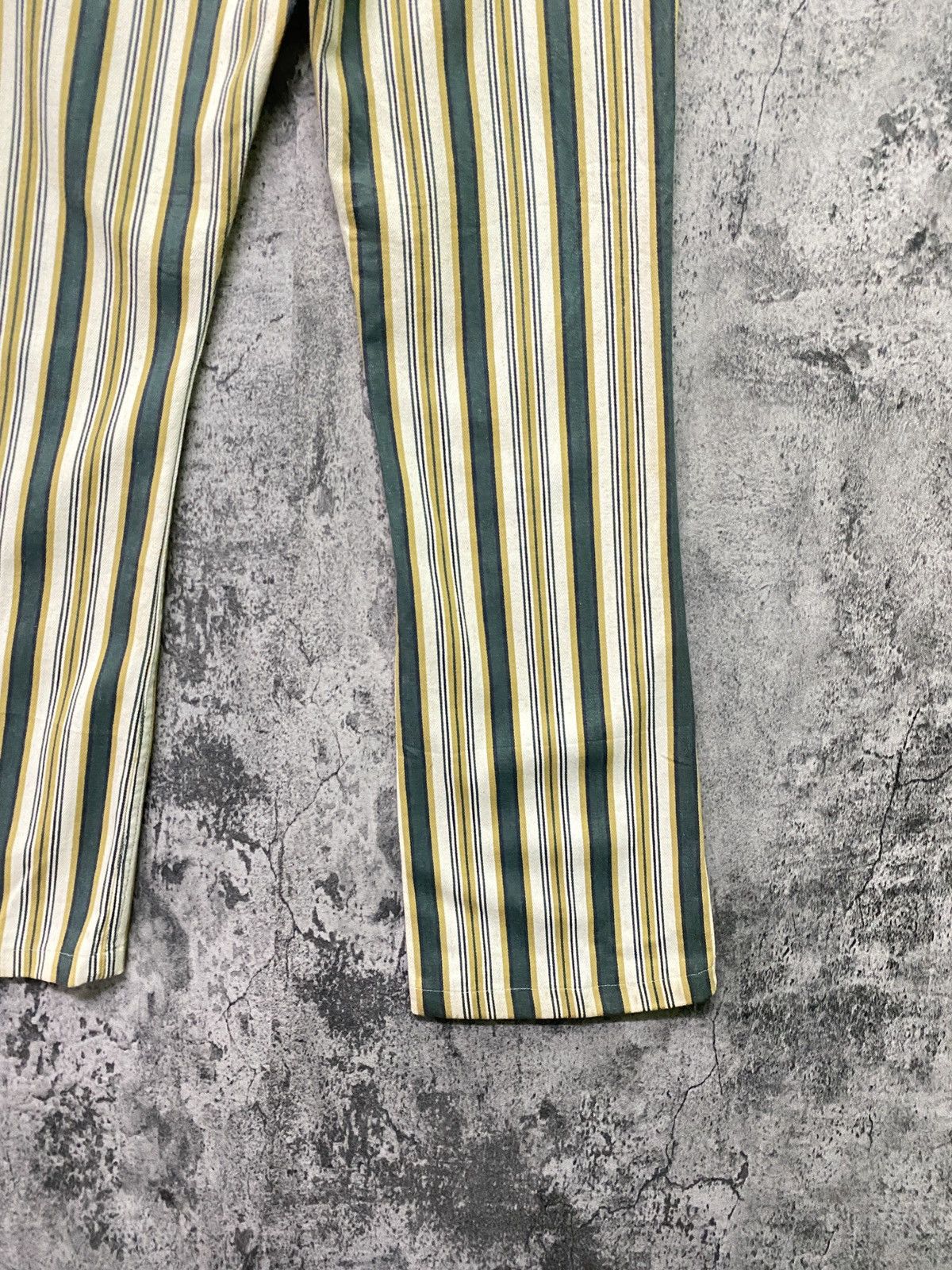 Levi's × Vintage 🔥 Levis Silvertab Striped Bootcut Flare Pants Size US 26 / EU 42 - 13 Thumbnail