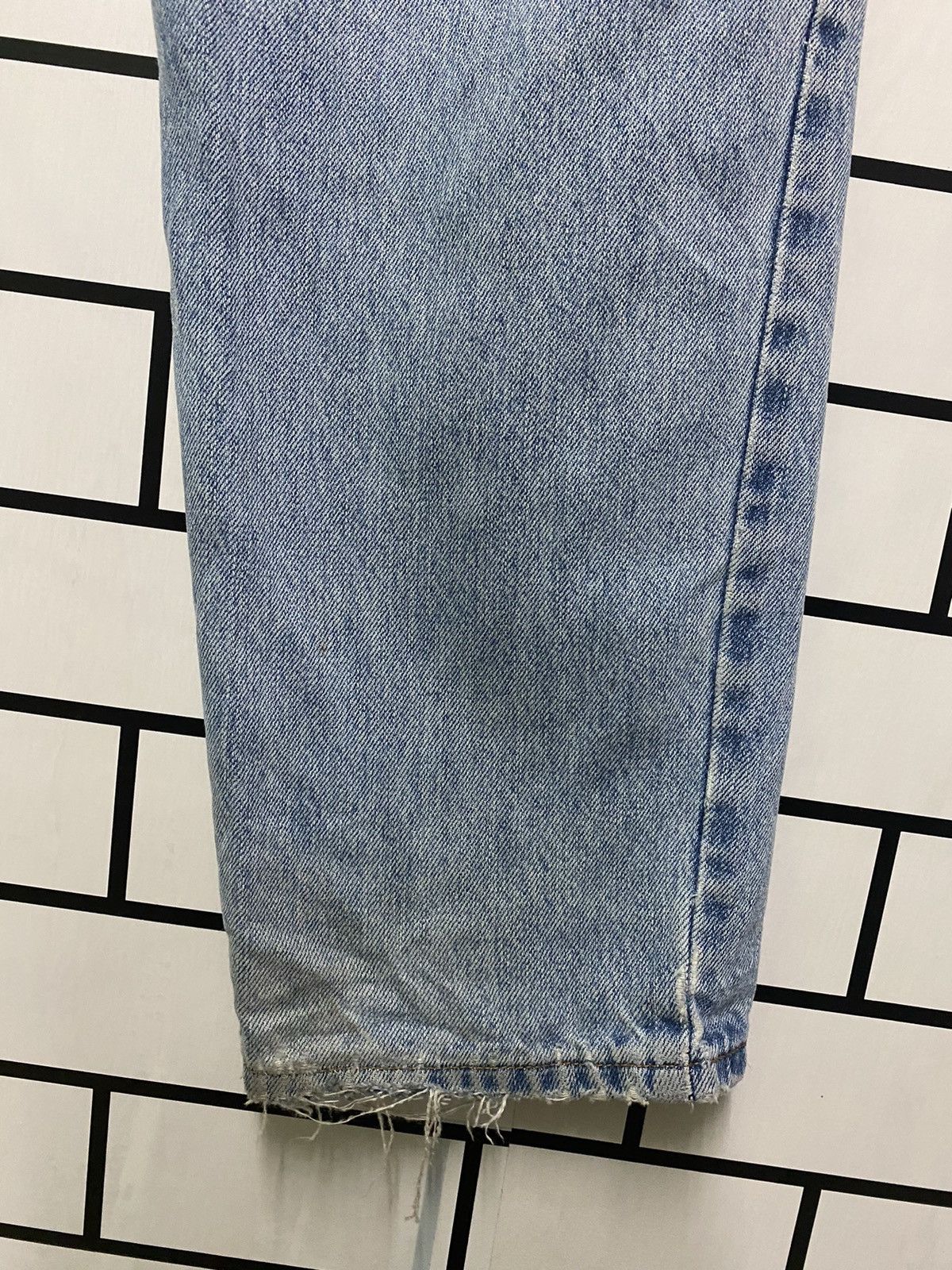 Levi's × Levi's Vintage Clothing × Vintage Vintage Levis 550 Light Wash Dirty Relaxed Fit Jeans-L24 Size US 34 / EU 50 - 13 Thumbnail