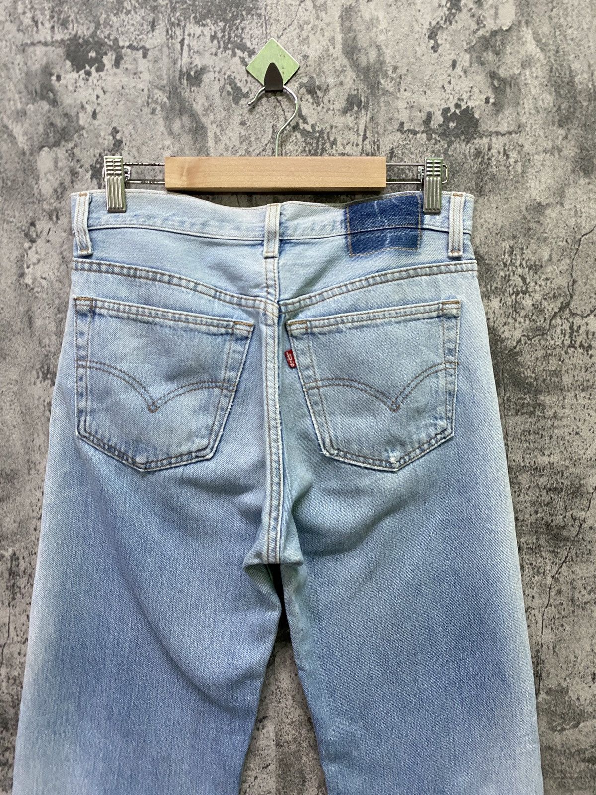 Levi's × Vintage Vintage LEVIS 501 Light Wash Distressed Denim -L65 Size US 28 / EU 44 - 14 Thumbnail