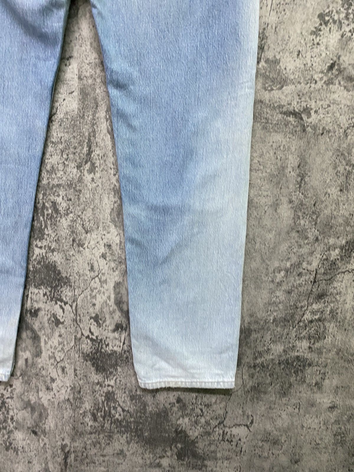Levi's × Vintage Vintage LEVIS 501 Light Wash Distressed Denim -L65 Size US 28 / EU 44 - 18 Thumbnail