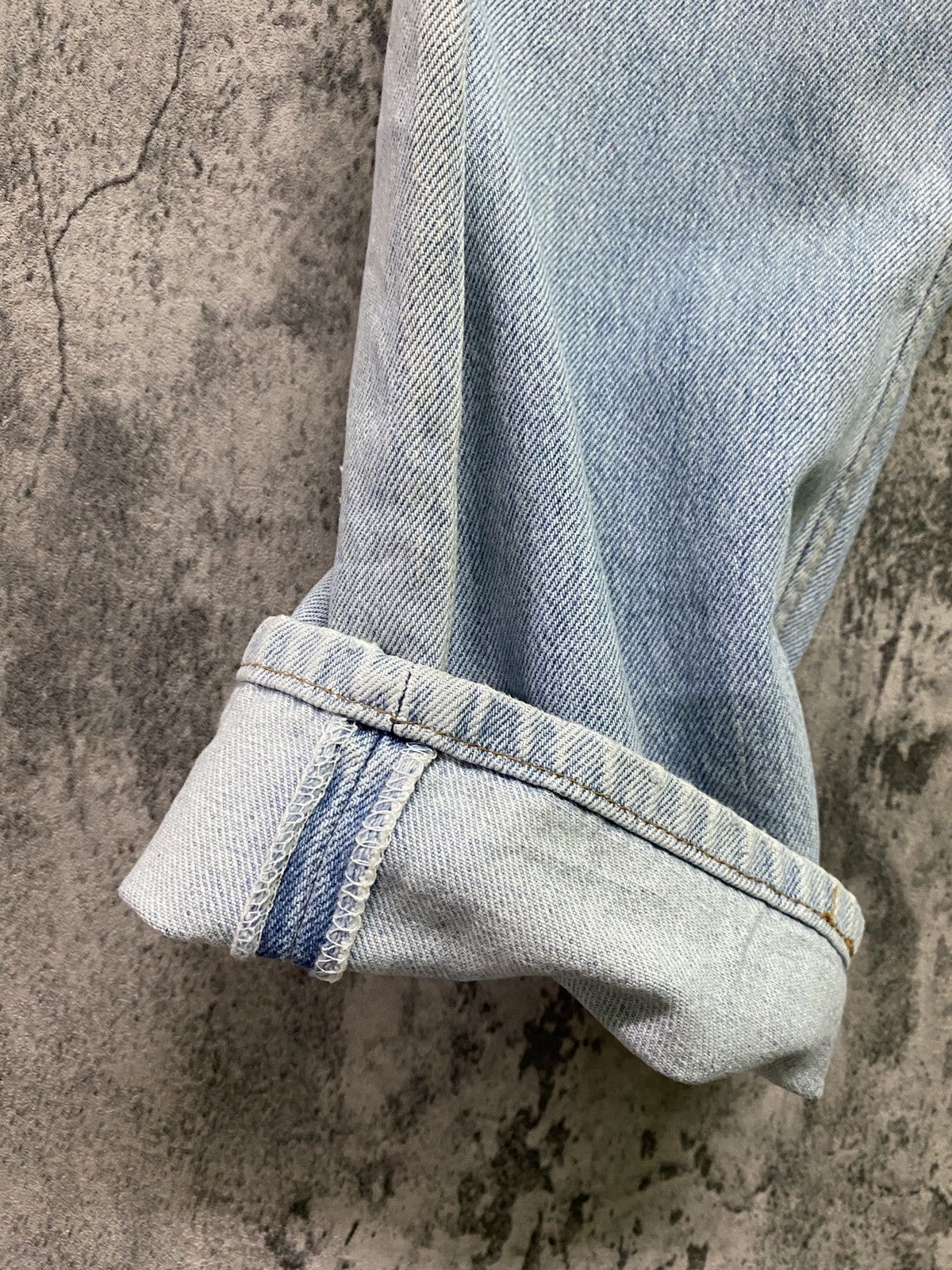 Levi's × Vintage Vintage LEVIS 501 Light Wash Distressed Denim -L65 Size US 28 / EU 44 - 13 Thumbnail