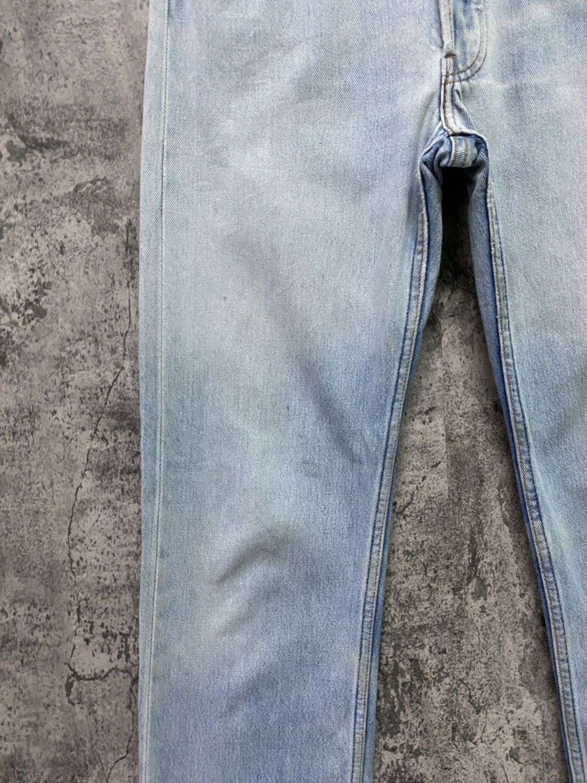 Levi's × Vintage Vintage LEVIS 501 Light Wash Distressed Denim -L65 Size US 28 / EU 44 - 8 Thumbnail