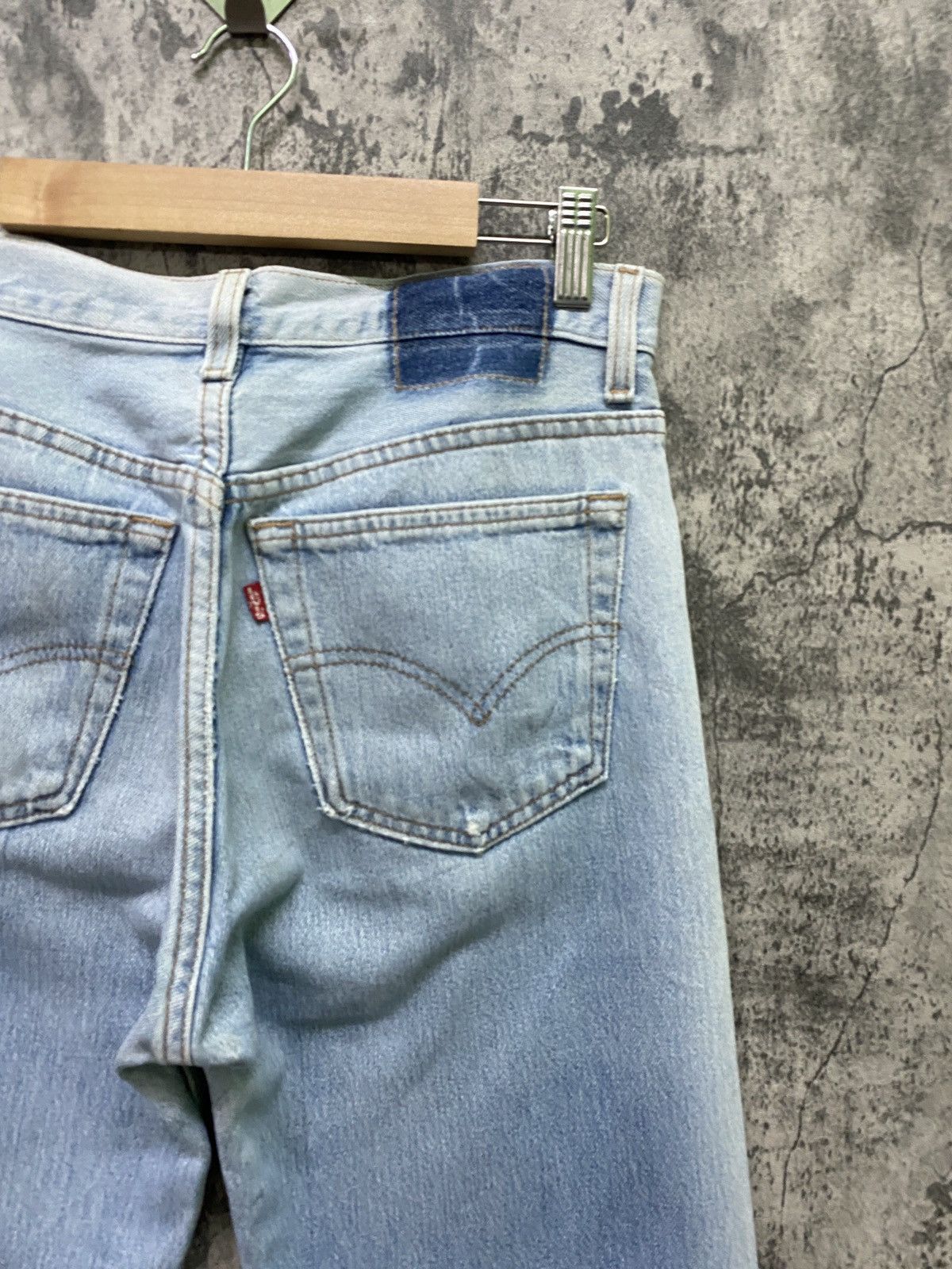 Levi's × Vintage Vintage LEVIS 501 Light Wash Distressed Denim -L65 Size US 28 / EU 44 - 16 Thumbnail