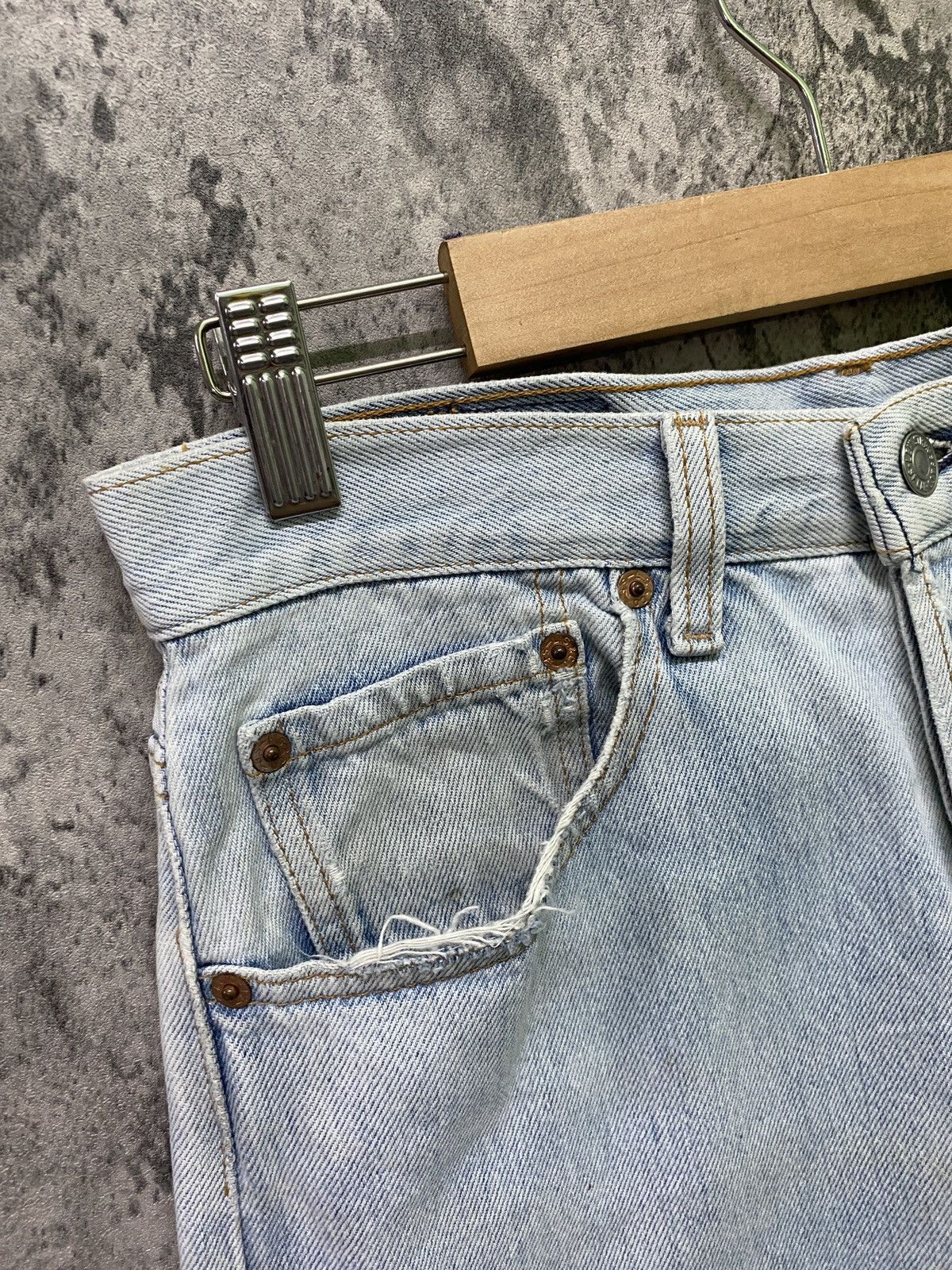 Levi's × Vintage Vintage LEVIS 501 Light Wash Distressed Denim -L65 Size US 28 / EU 44 - 12 Thumbnail