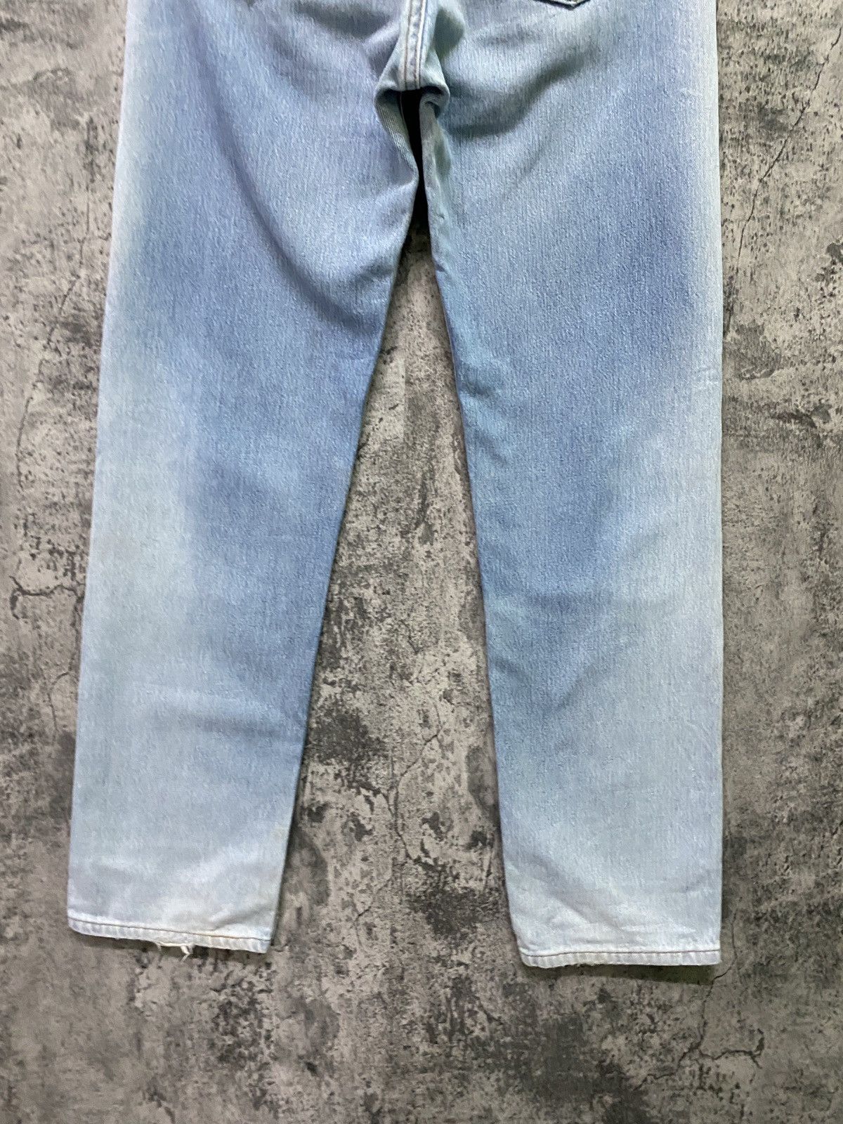 Levi's × Vintage Vintage LEVIS 501 Light Wash Distressed Denim -L65 Size US 28 / EU 44 - 19 Thumbnail
