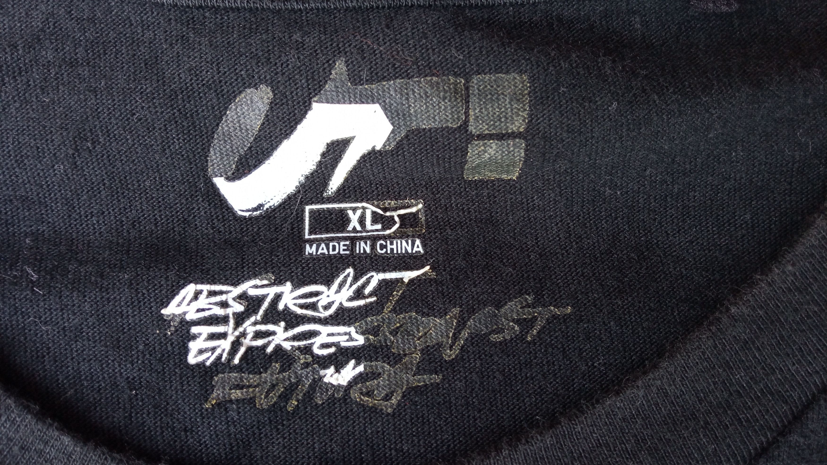 Futura × Uniqlo 🔥🔥UT x Futura Laboratories Iconic Spellout Logo T-Shirt Size US L / EU 52-54 / 3 - 13 Thumbnail