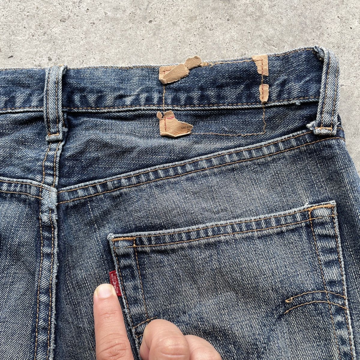 Levi's × Levi's Vintage Clothing × Vintage Vintage Levi’s Jeans Distressed W32x31 Levi’s Denim Pants Size US 32 / EU 48 - 7 Thumbnail
