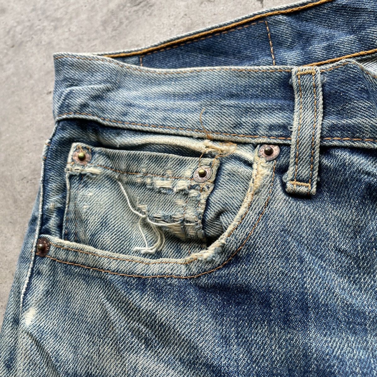 Levi's Vintage Levi’s 505 Distressed Faded Denim Jeans Pants RUSTY Size US 30 / EU 46 - 8 Thumbnail