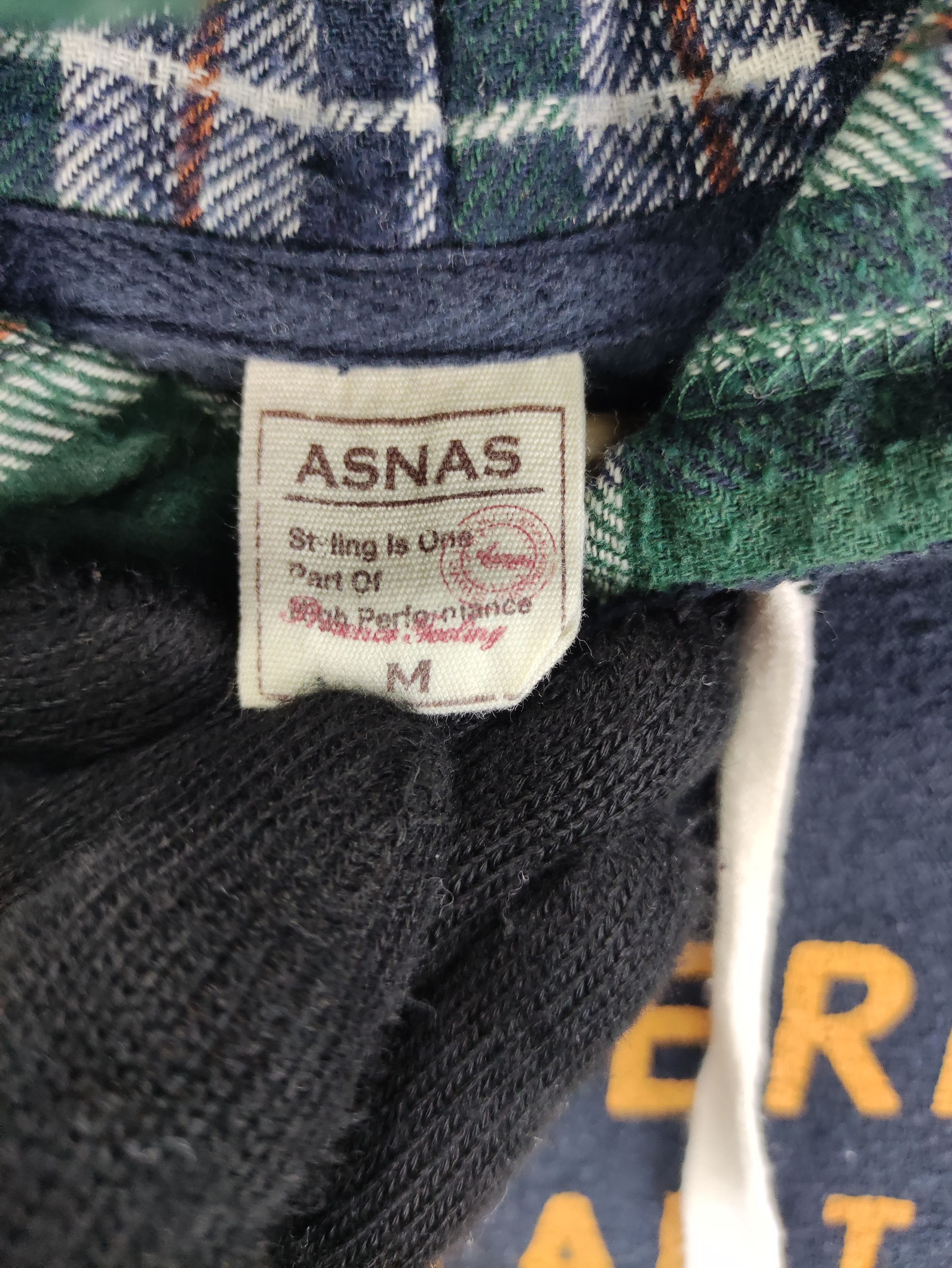 Japanese Brand Vintage Sweater Pullover Hoodie Engineered for Reliability Size US S / EU 44-46 / 1 - 3 Thumbnail