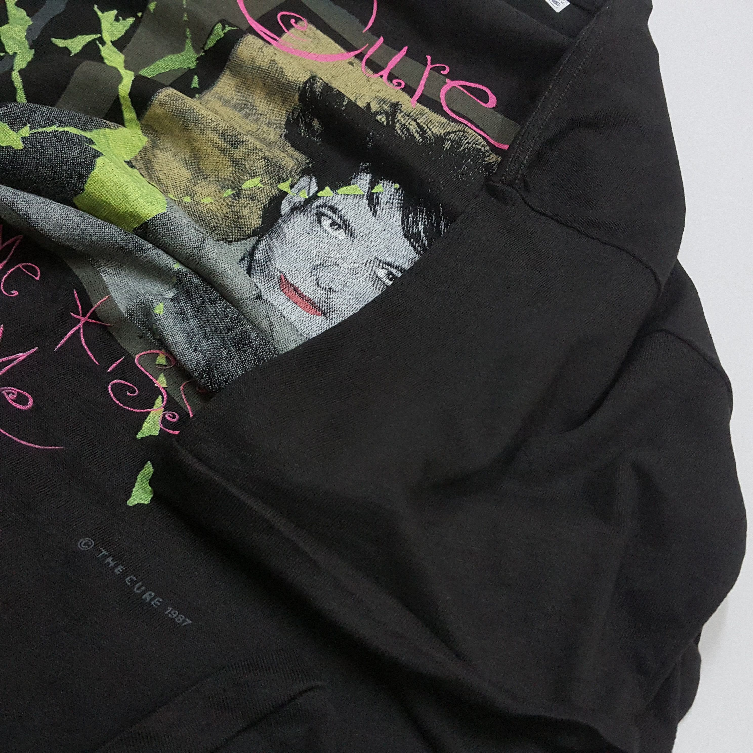 Band Tees × The Cure × Vintage Vintage 80's The Cure English rock band kiss me 3 t-shirt Size US L / EU 52-54 / 3 - 4 Thumbnail